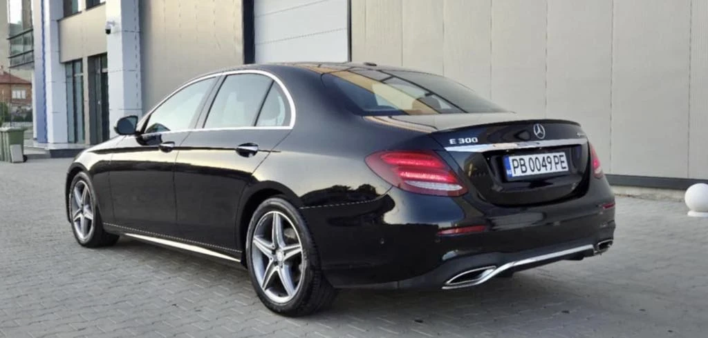 Mercedes-Benz E 300 4Matic  - изображение 5