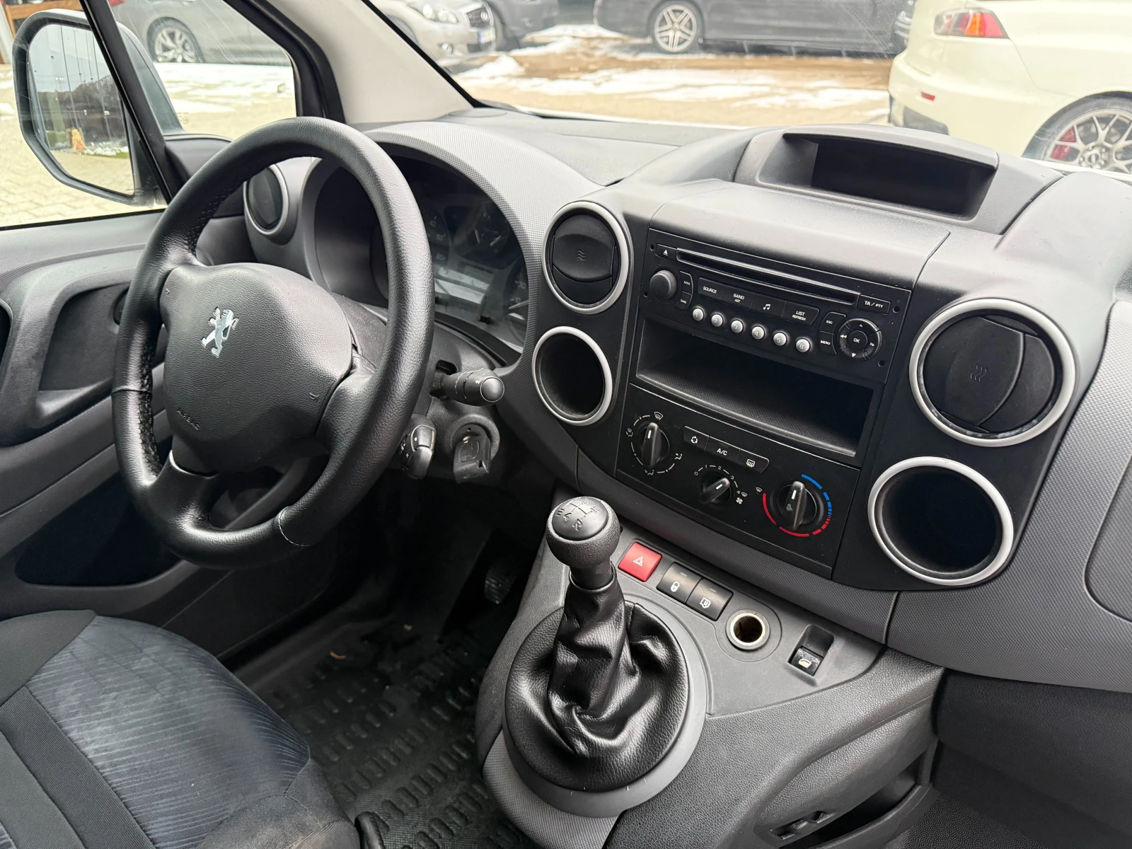 Peugeot Partner 1.6HDI Климатик  - изображение 9