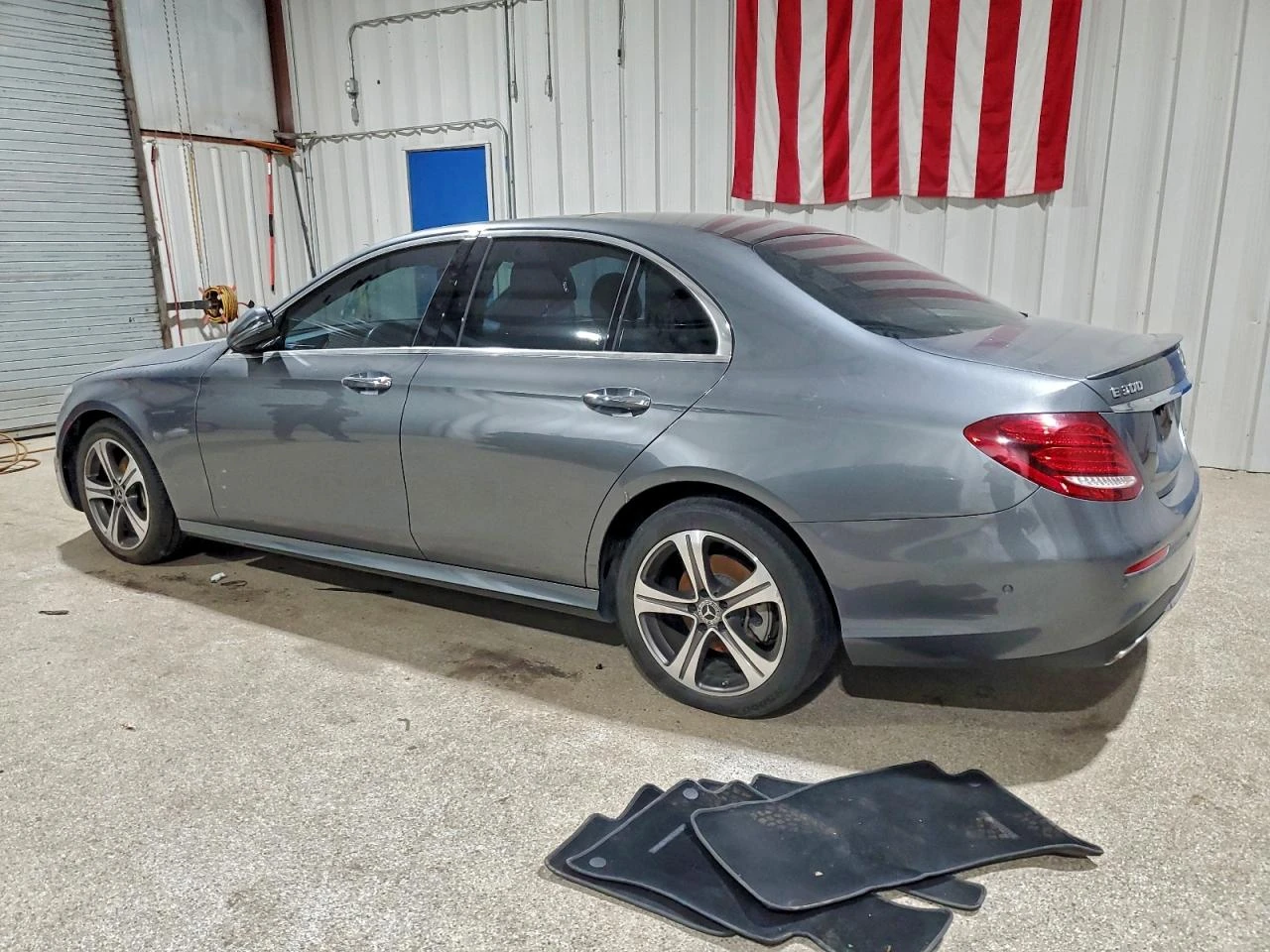 Mercedes-Benz E 300 AMG* 4matic* 98k km* Подгрев* м.Точки* Камера*  - изображение 4