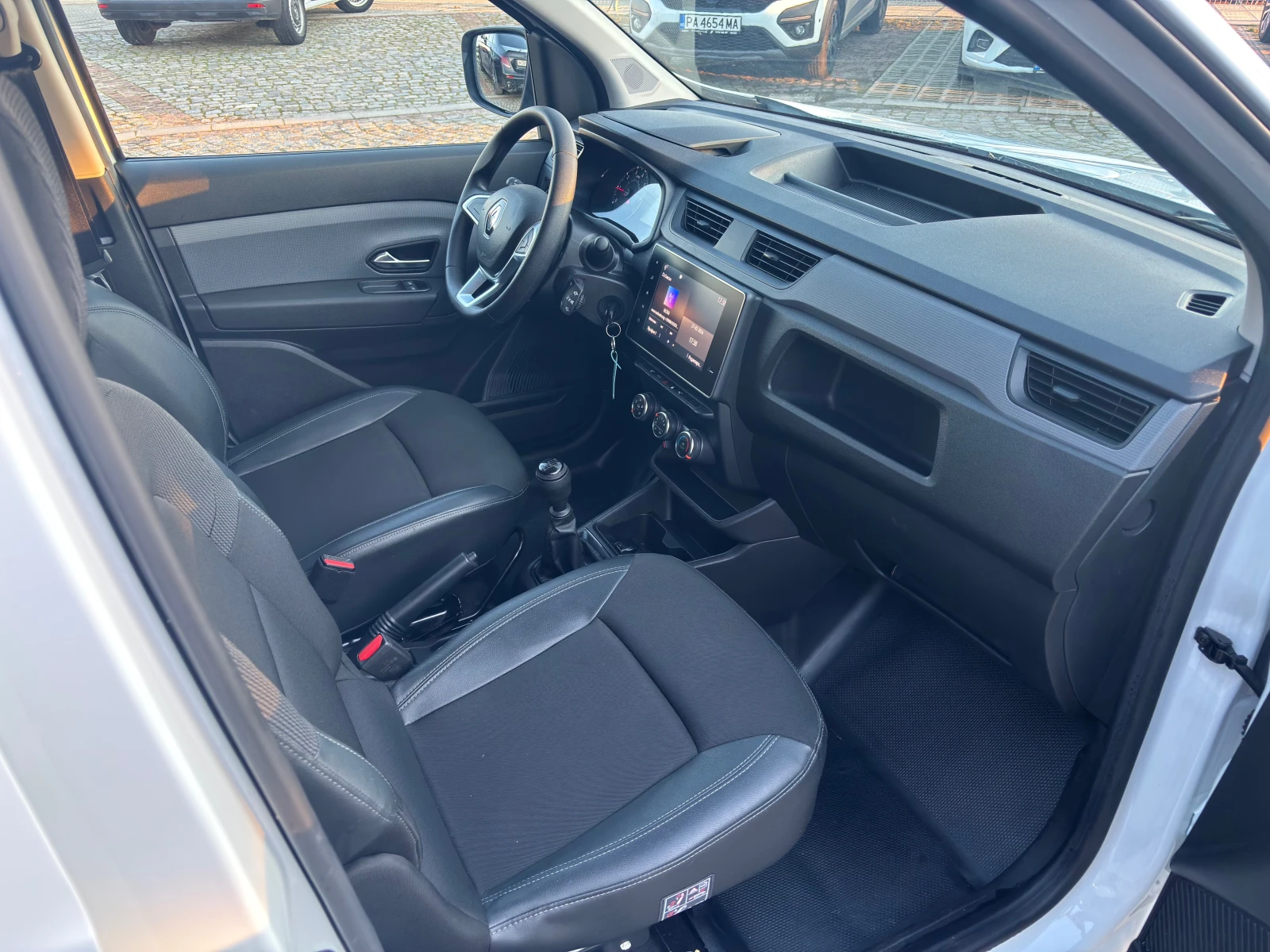Renault Express 1, 5 Blue dCi 75 hp BVM6 | Mobile.bg � ����������� 10