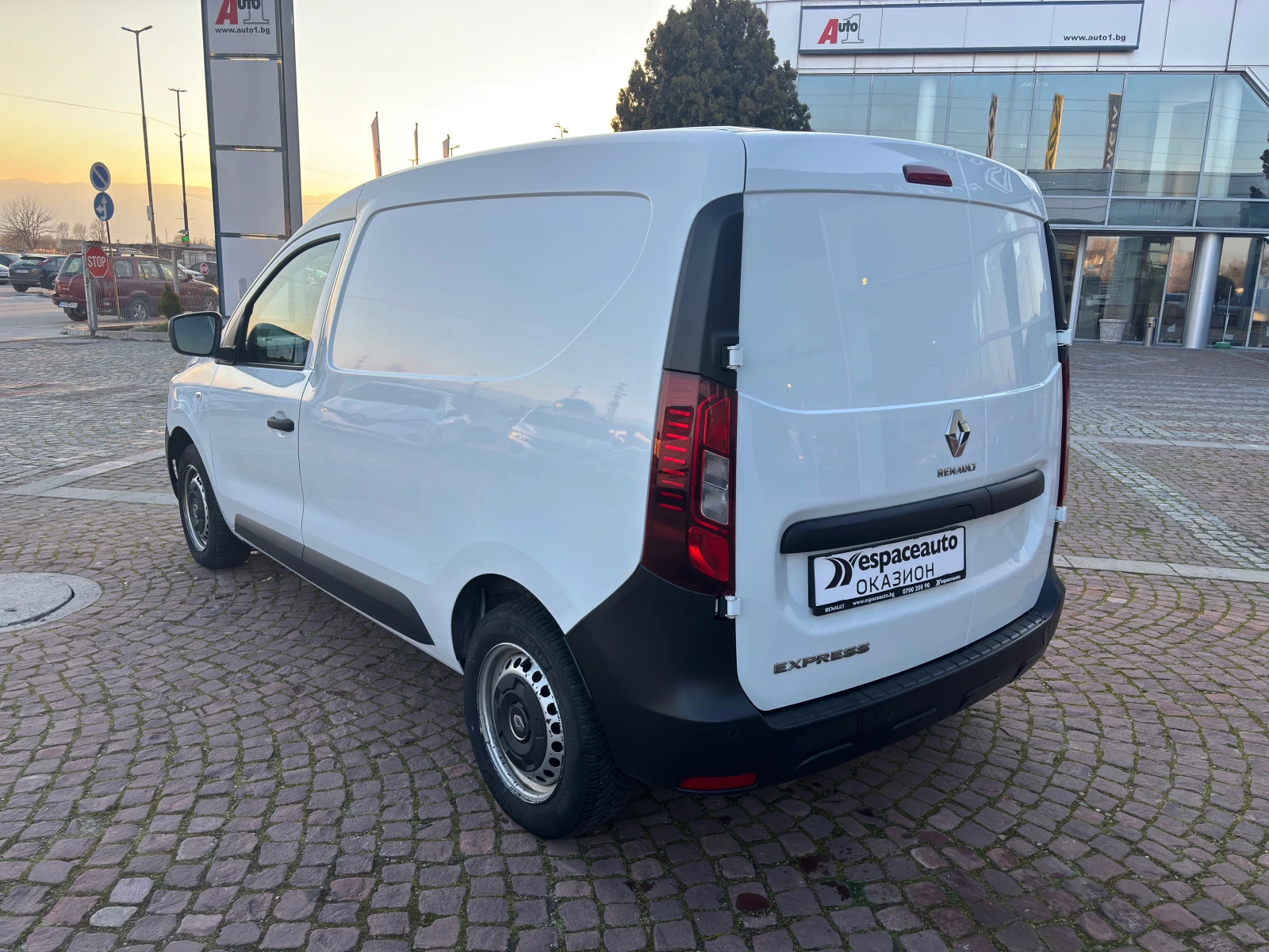 Renault Express 1, 5 Blue dCi 75 hp BVM6 | Mobile.bg � ����������� 7