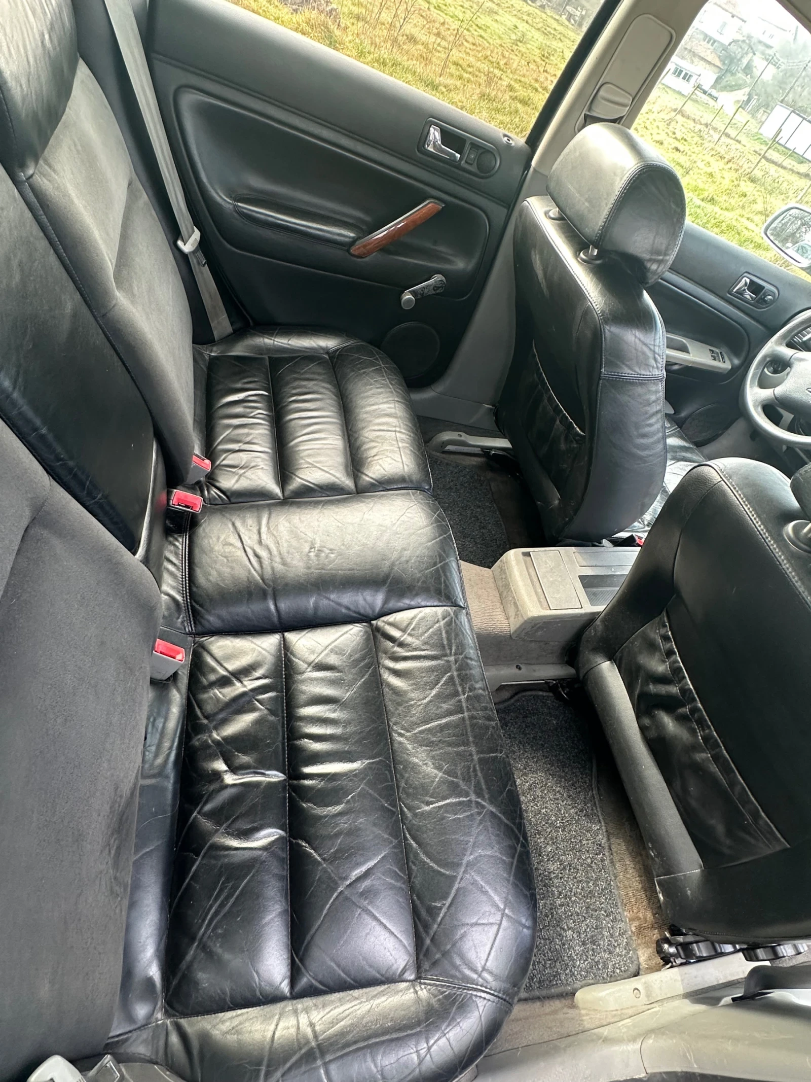 VW Passat 1.9 TDI, снимка 11 - Автомобили и джипове - 53754193