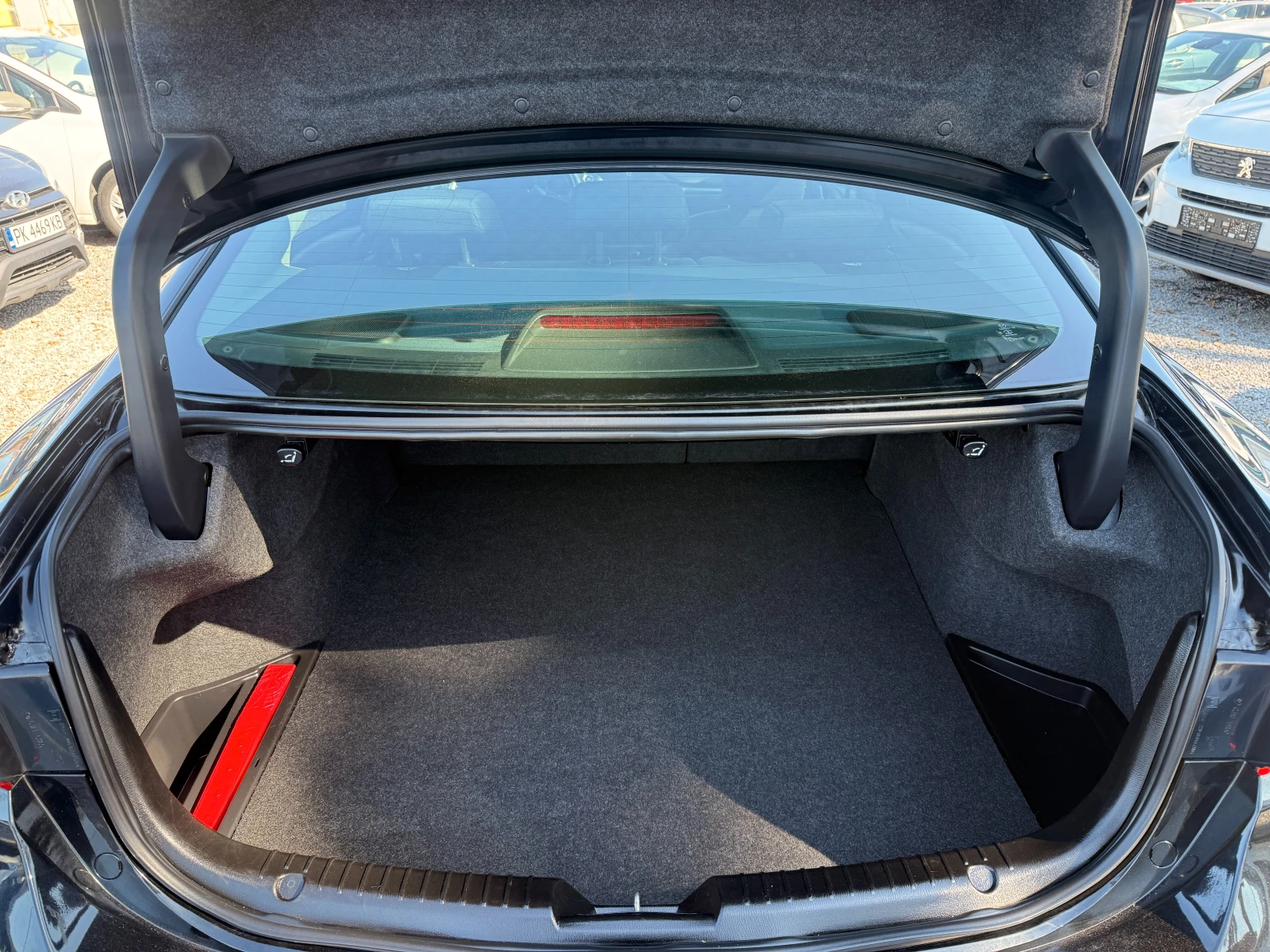 Mazda 6 2.2D SKYACTIV;AUTOMATIK;NAVI;XENON;96.000km;EURO6, снимка 17 - Автомобили и джипове - 53801836