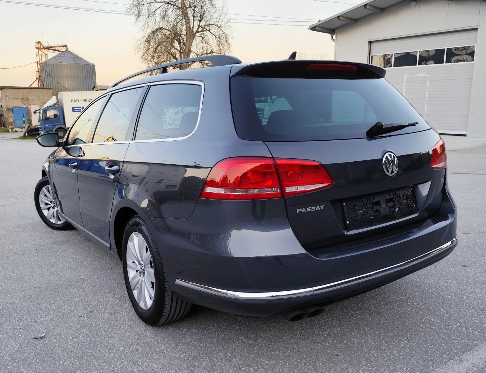 VW Passat 2.0TDI-140кс.-6ск.-NAVI-ПОДГРЯВАНЕ-EU-5, снимка 5 - Автомобили и джипове - 54115396