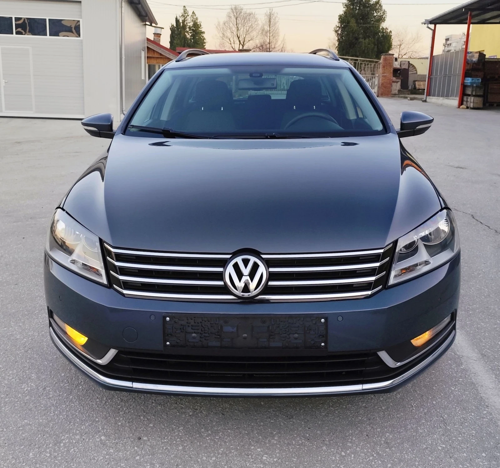VW Passat 2.0TDI-140кс.-6ск.-NAVI-ПОДГРЯВАНЕ-EU-5, снимка 2 - Автомобили и джипове - 54115396