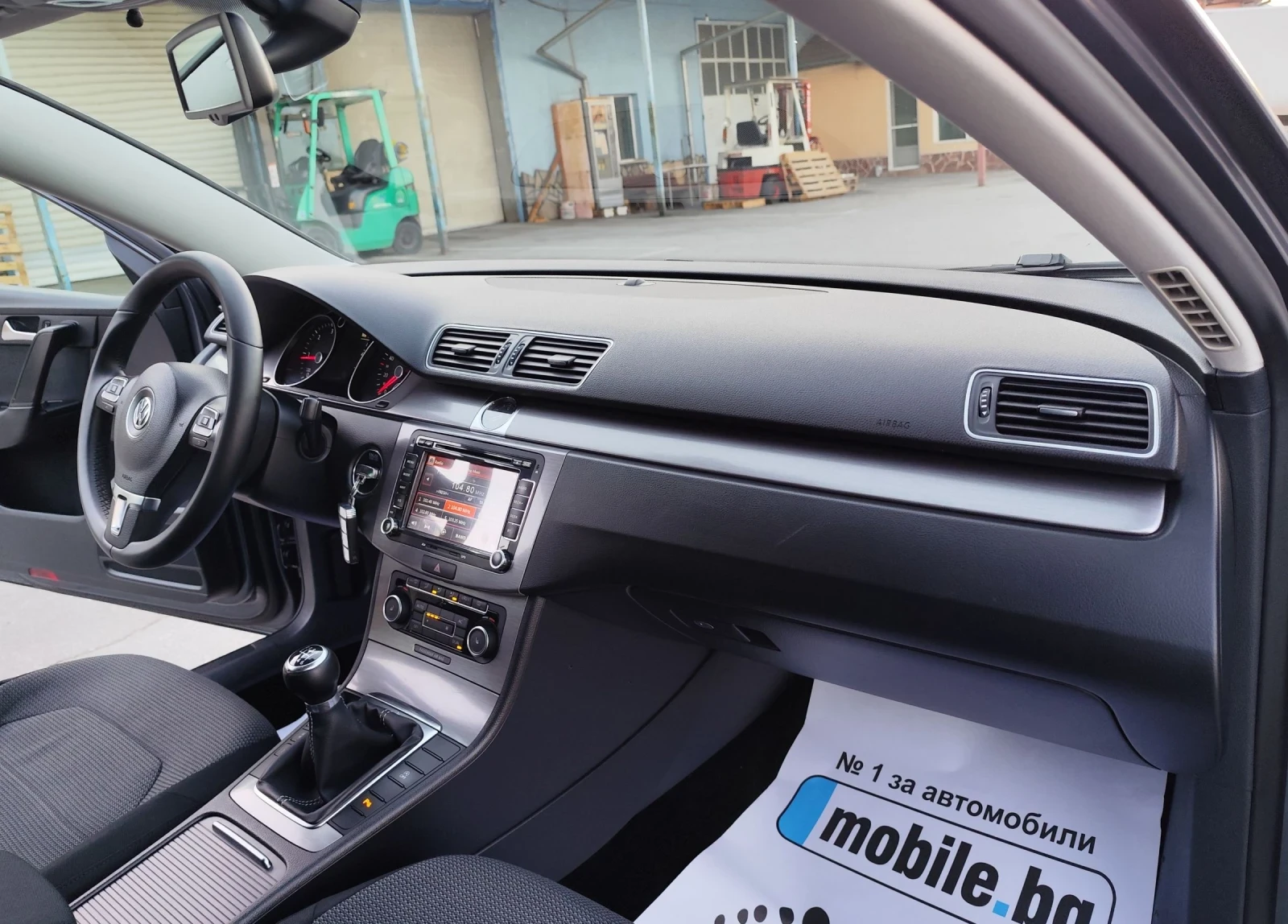 VW Passat 2.0TDI-140кс.-6ск.-NAVI-ПОДГРЯВАНЕ-EU-5, снимка 17 - Автомобили и джипове - 54115396