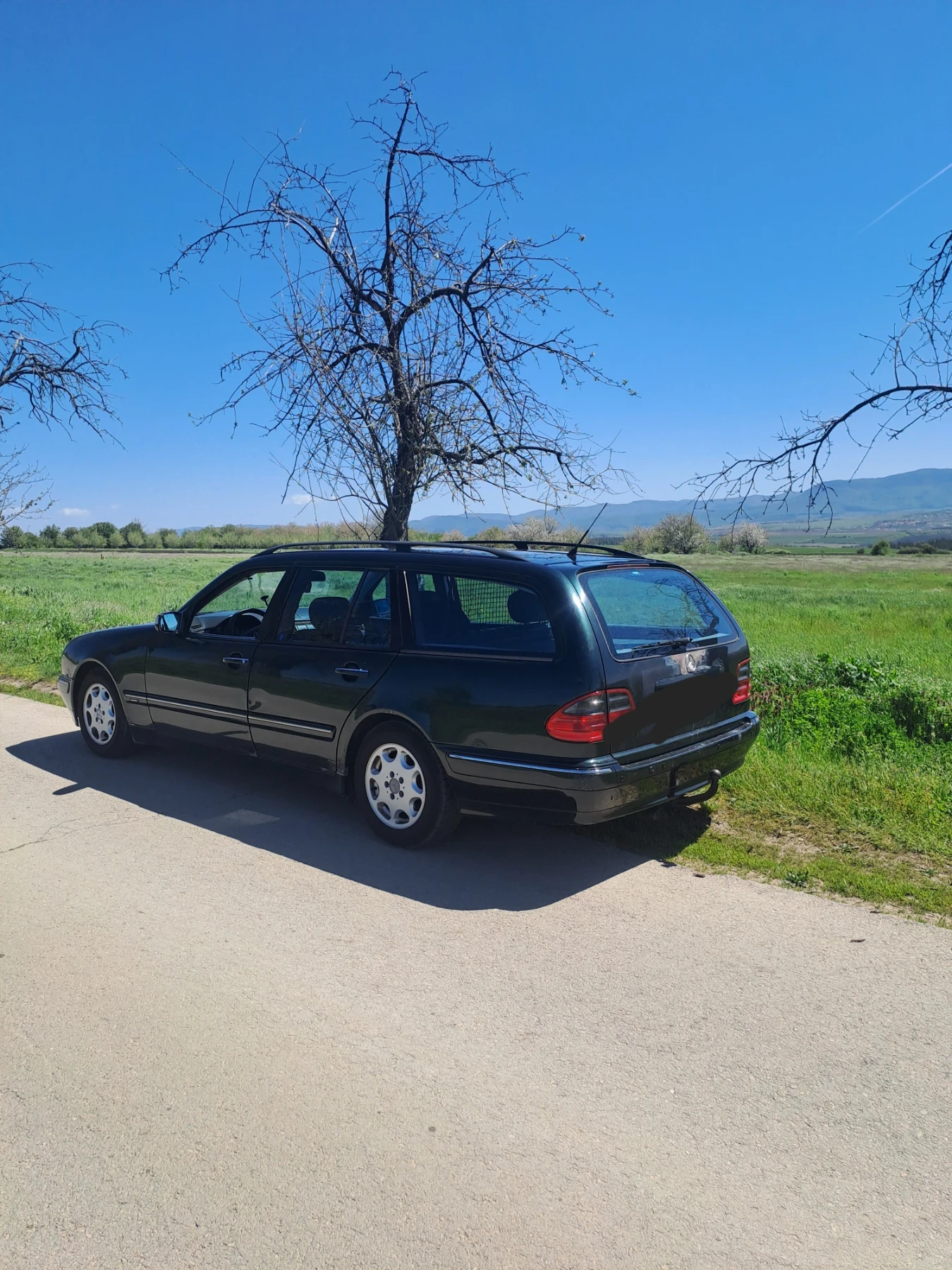 Mercedes-Benz E 220, снимка 5 - Автомобили и джипове - 54668142