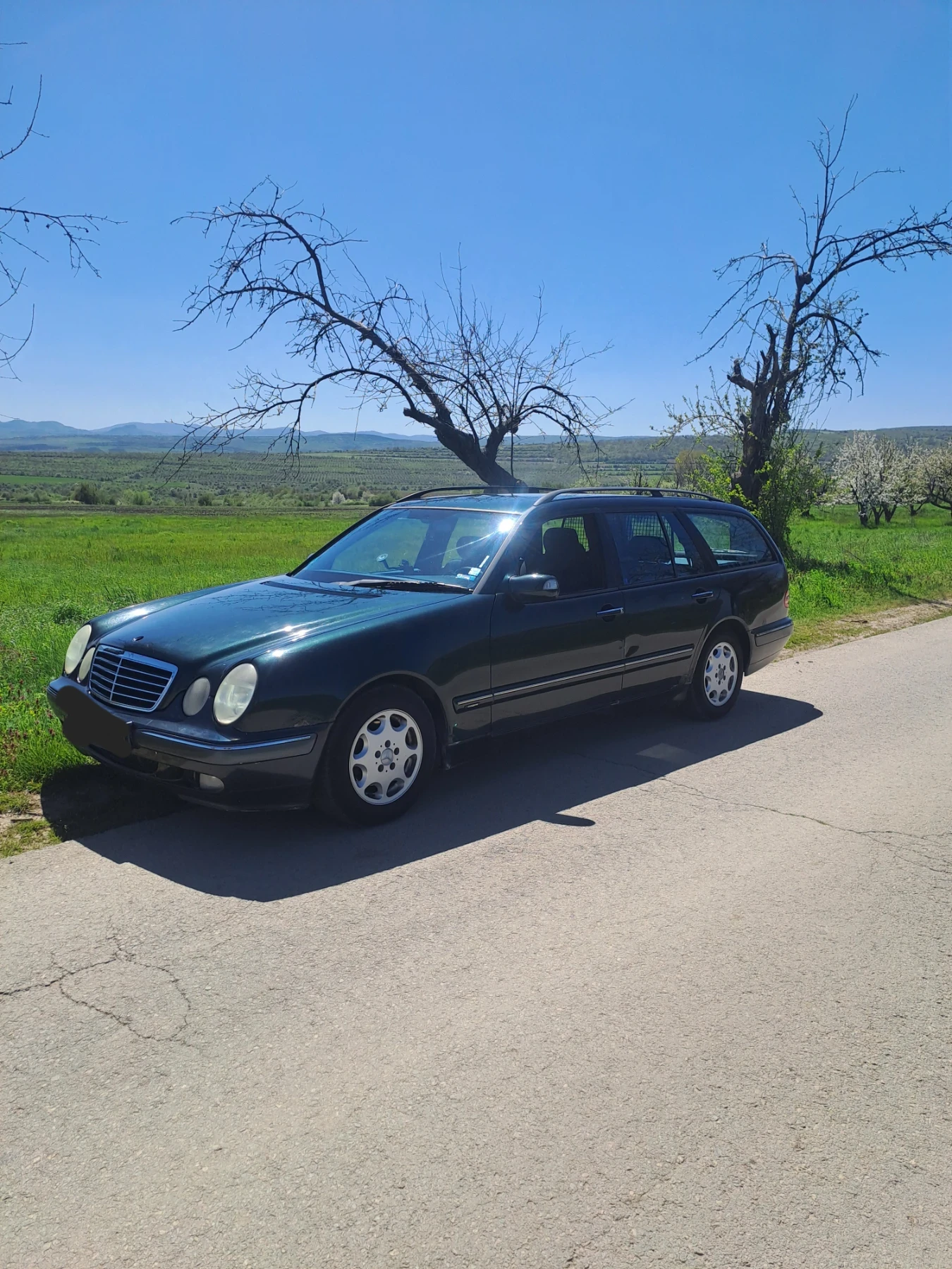 Mercedes-Benz E 220, снимка 2 - Автомобили и джипове - 54668142
