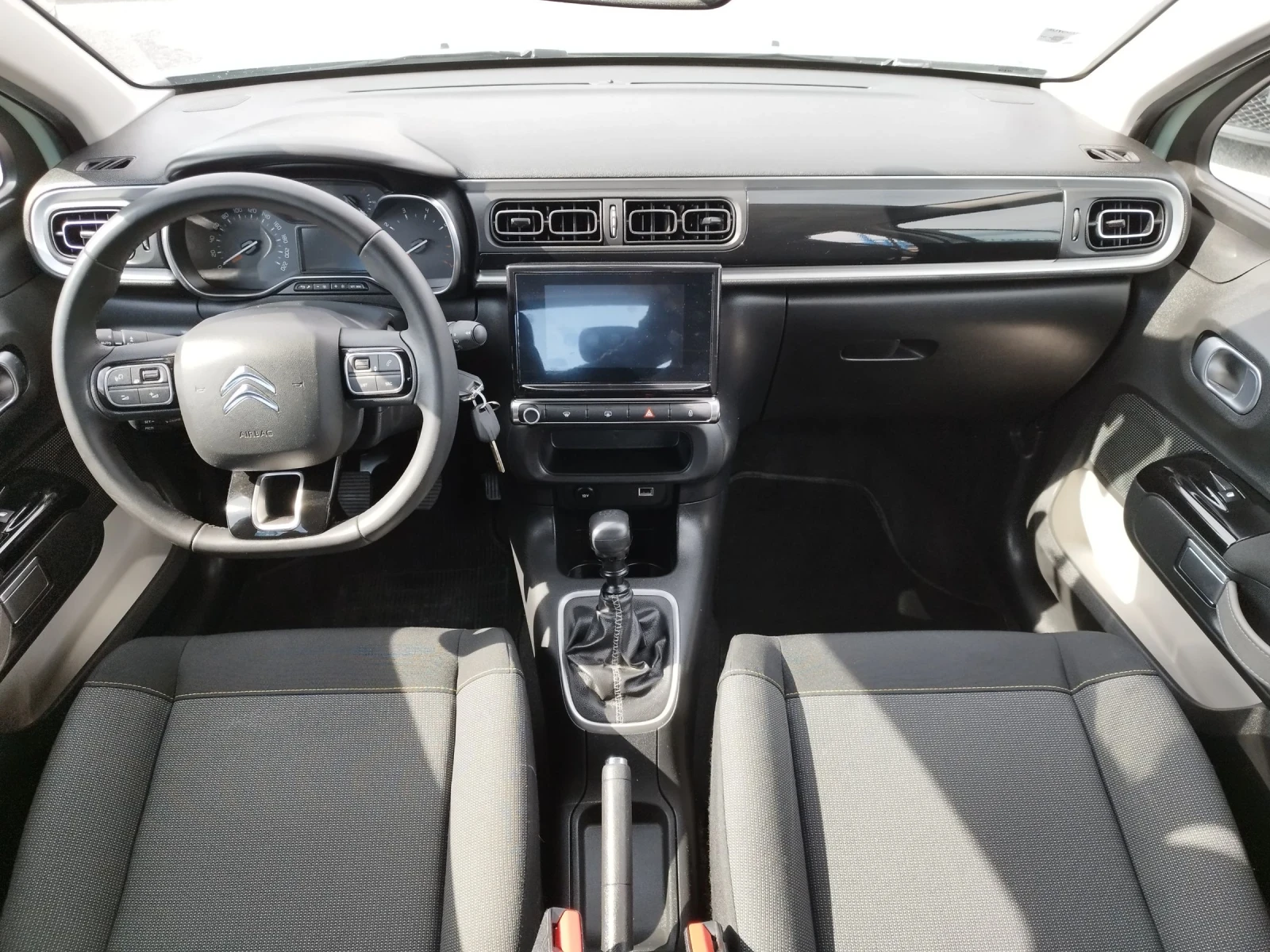 Citroen C3 1.2I 110кс.6ск. PureTech, снимка 11 - Автомобили и джипове - 54172000