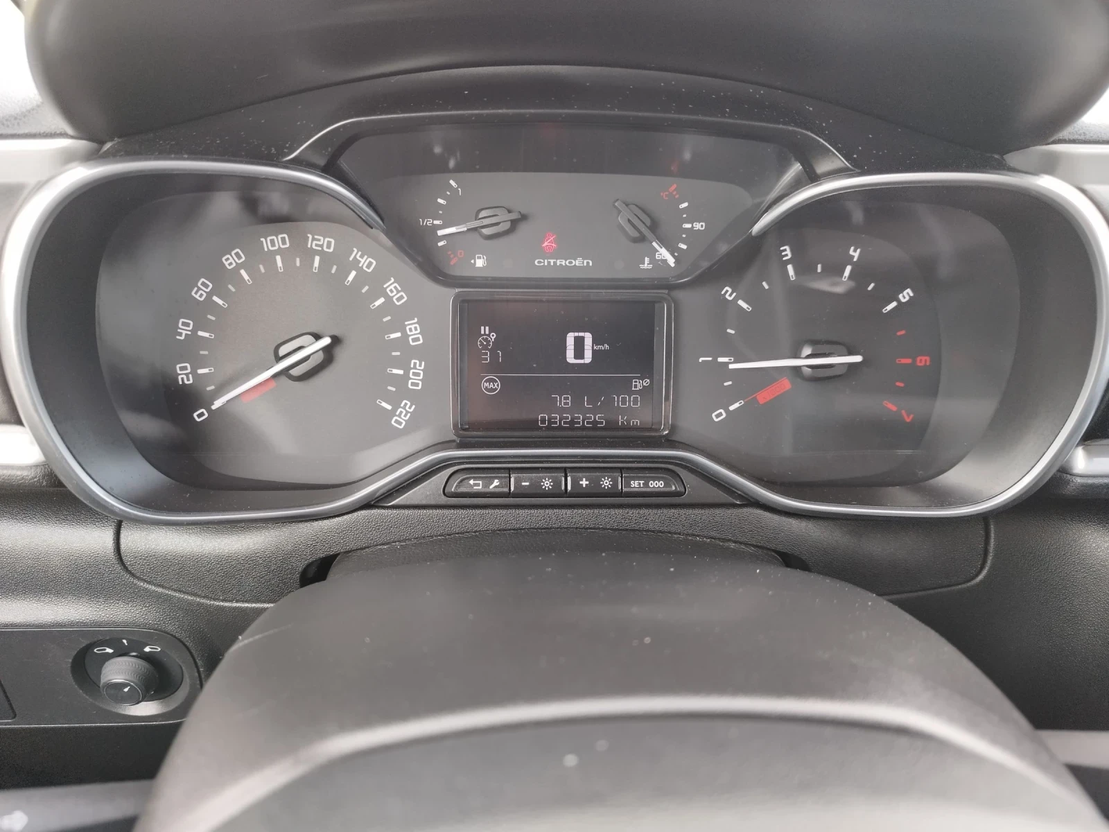 Citroen C3 1.2I 110кс.6ск. PureTech, снимка 17 - Автомобили и джипове - 54172000