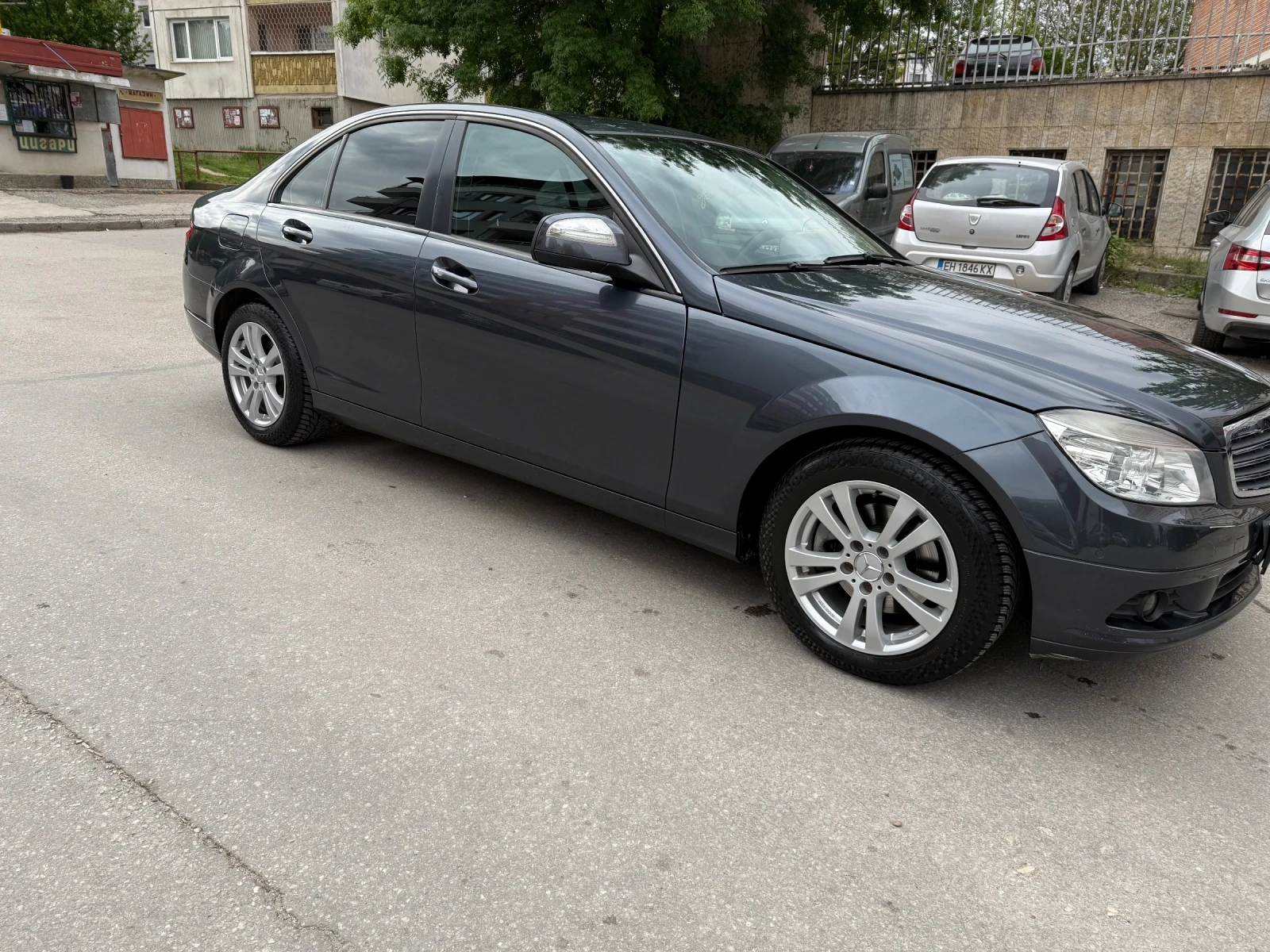 Mercedes-Benz C 180, снимка 4 - Автомобили и джипове - 54404034