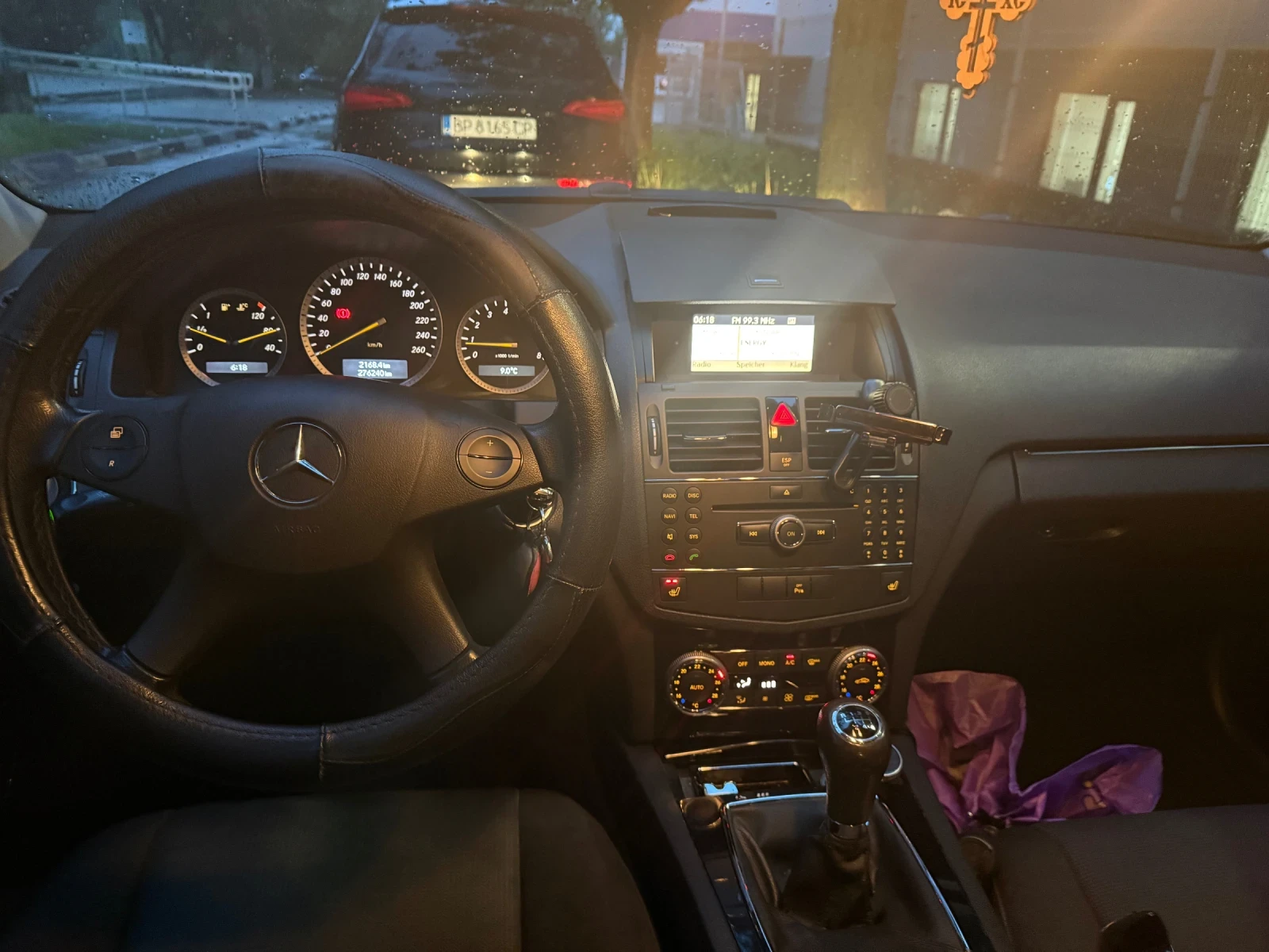 Mercedes-Benz C 180, снимка 8 - Автомобили и джипове - 54404034