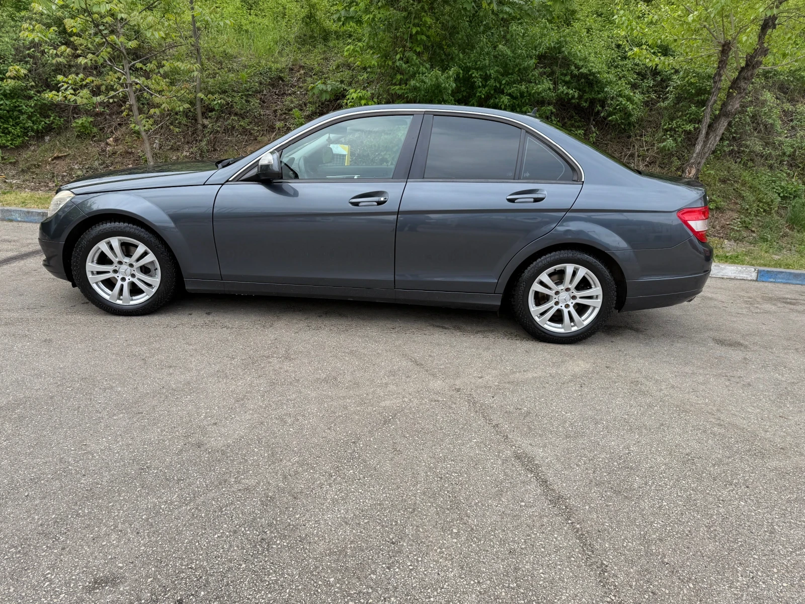 Mercedes-Benz C 180, снимка 2 - Автомобили и джипове - 54404034