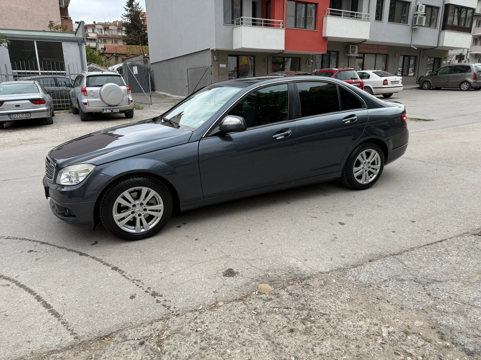 Mercedes-Benz C 180, снимка 3 - Автомобили и джипове - 54404034