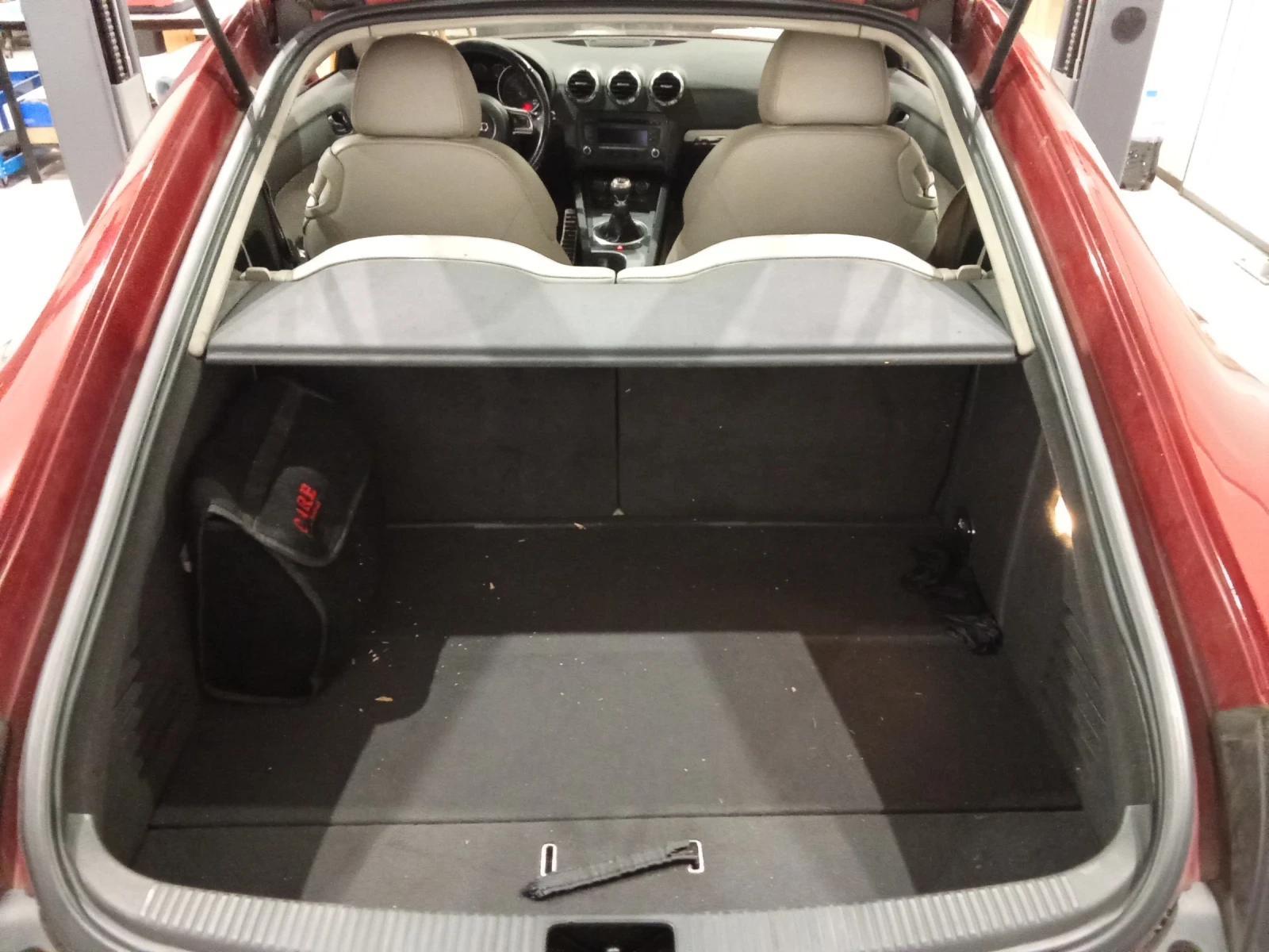 Audi Tt 2.0 TFSI, снимка 9 - Автомобили и джипове - 54586455