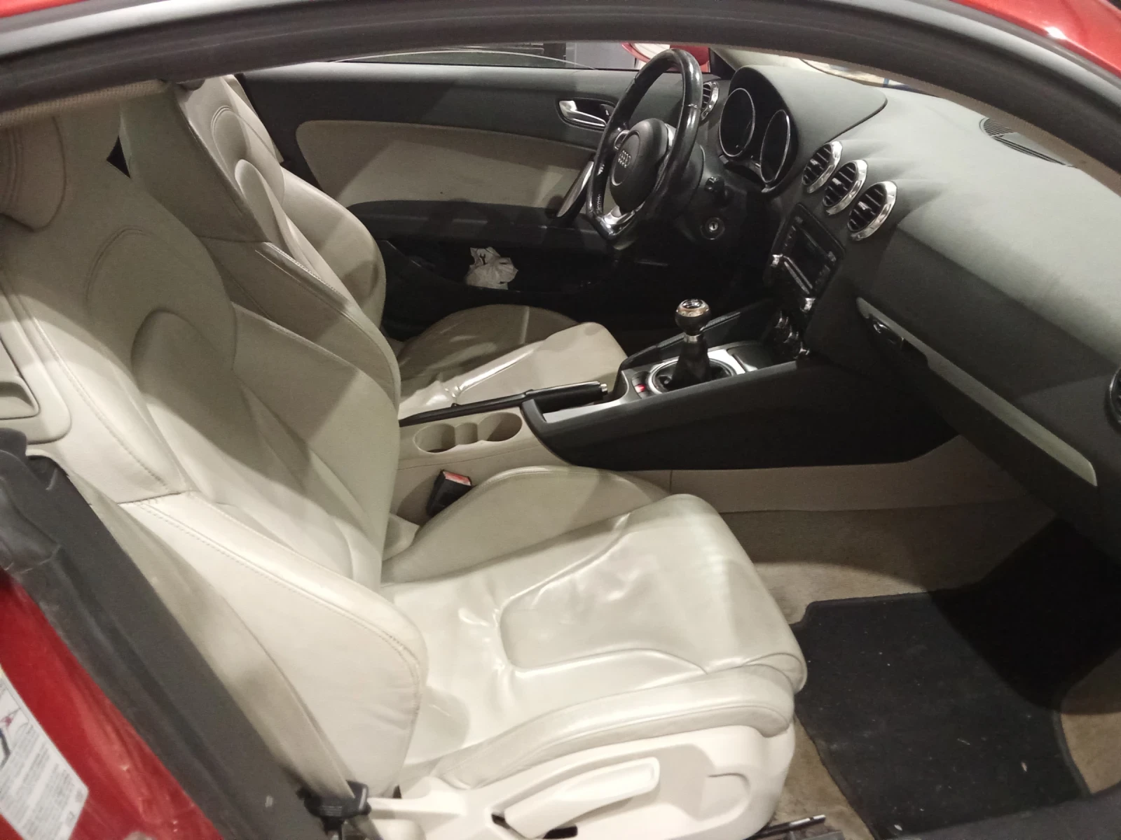 Audi Tt 2.0 TFSI, снимка 8 - Автомобили и джипове - 54586455