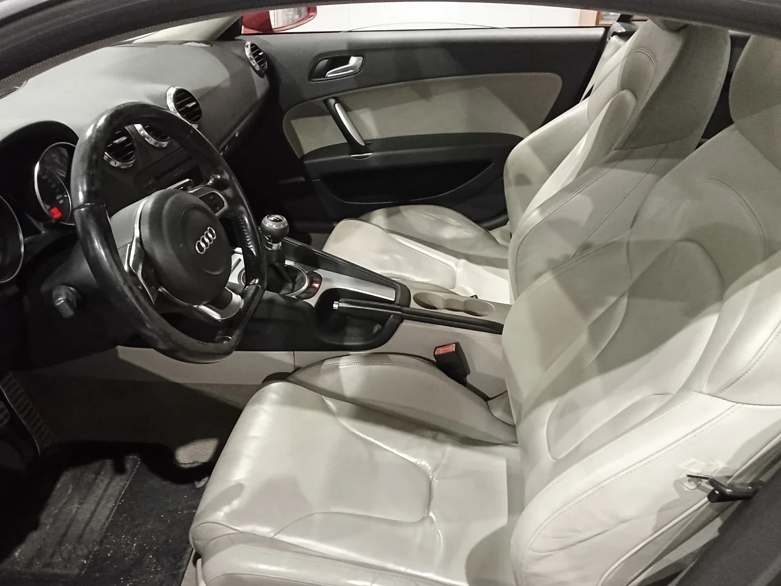 Audi Tt 2.0 TFSI, снимка 7 - Автомобили и джипове - 54586455