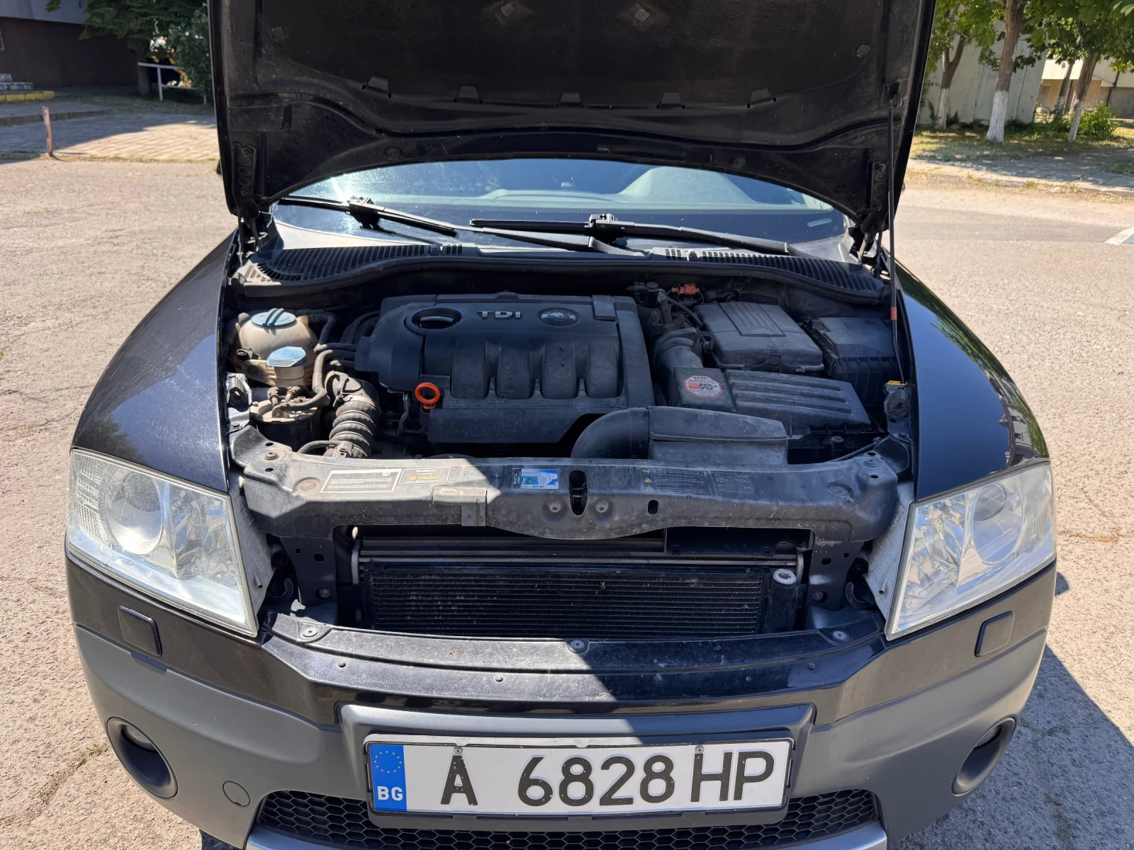Skoda Octavia Scout, снимка 13 - Автомобили и джипове - 54875319