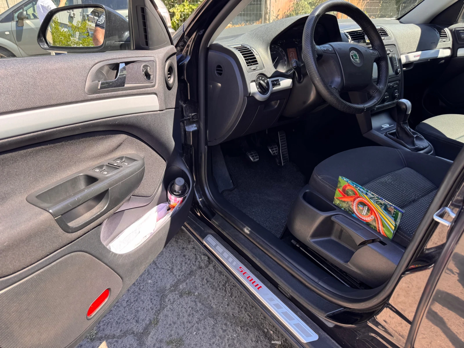 Skoda Octavia Scout, снимка 6 - Автомобили и джипове - 54875319