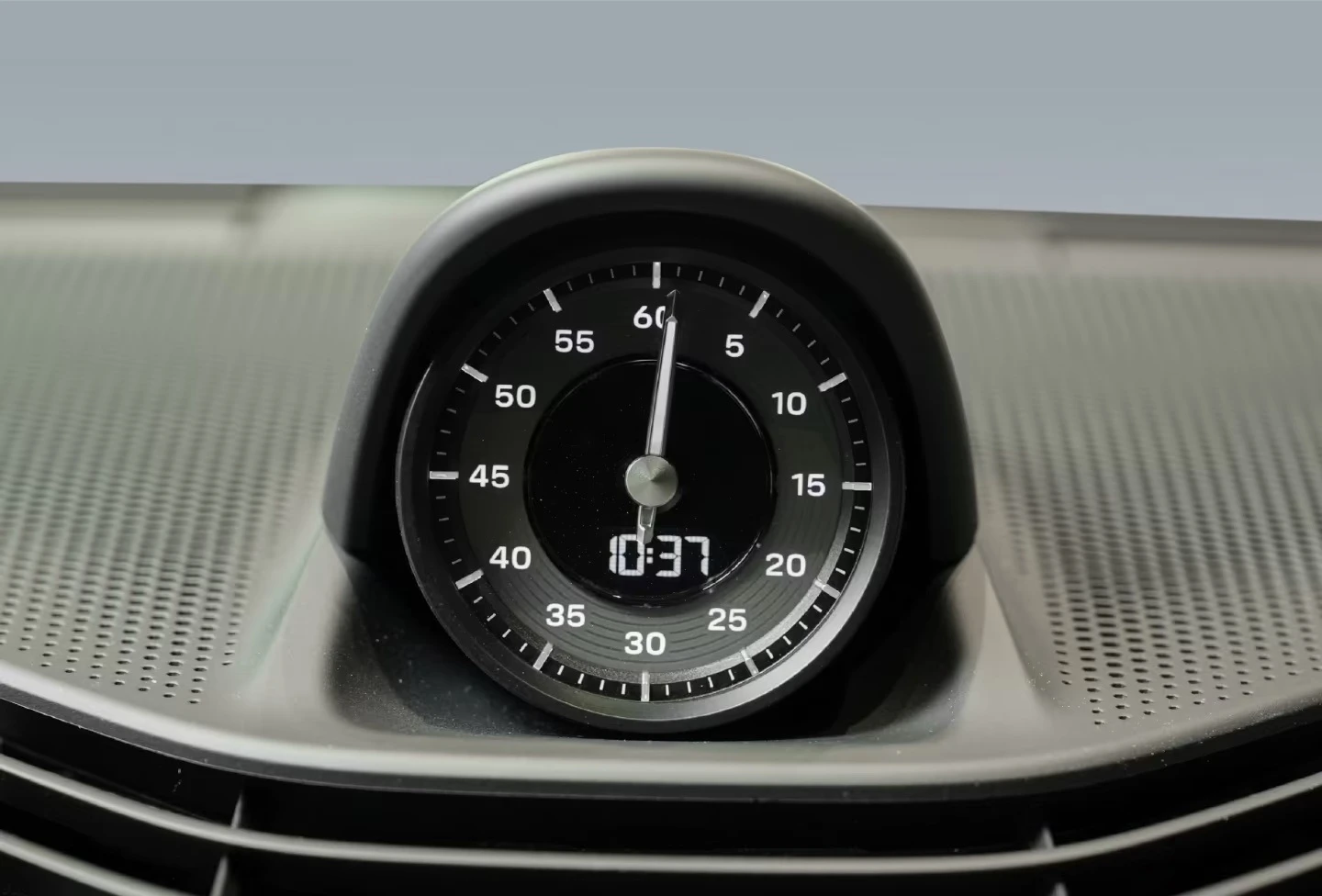 Porsche Taycan 4S / BOSE / PANO / 360 / MATRIX / SPORT CHRONO , снимка 13 - Автомобили и джипове - 55097263