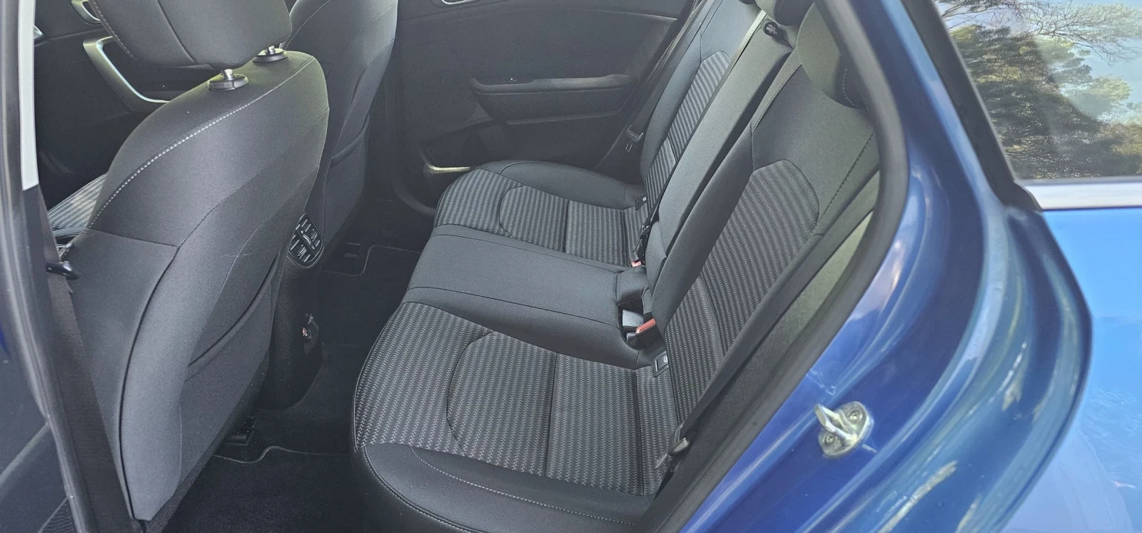 Kia Ceed 1.5Т -GDI LED CARPLAY  KAMERA , снимка 9 - Автомобили и джипове - 55246552