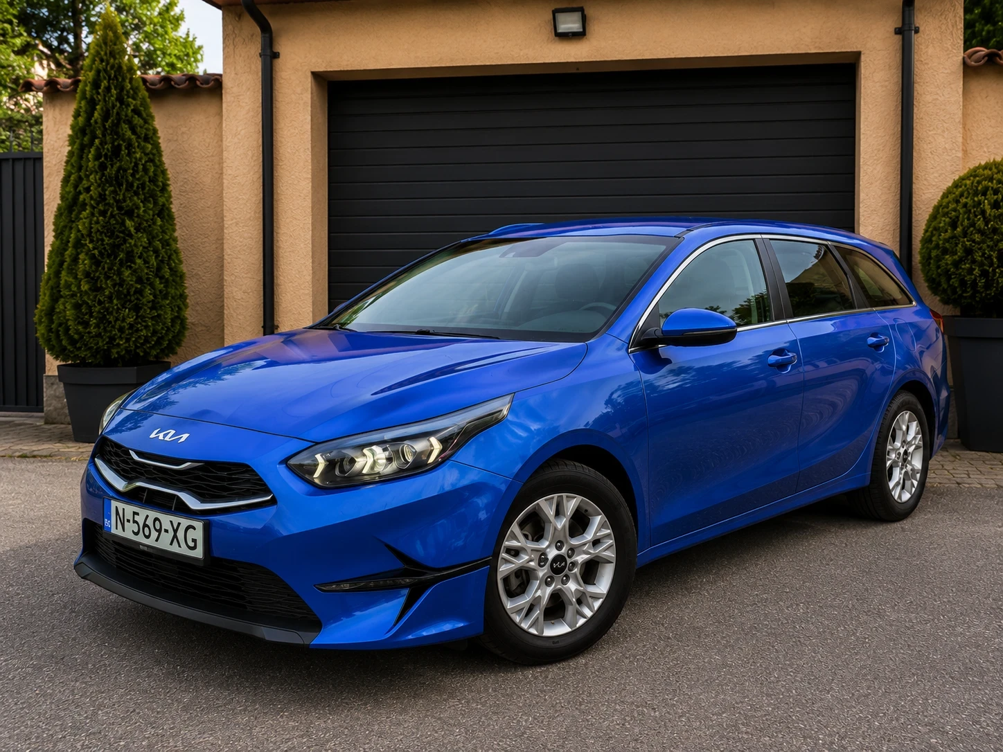 Kia Ceed 1.5Т -GDI LED CARPLAY  KAMERA , снимка 2 - Автомобили и джипове - 55246552