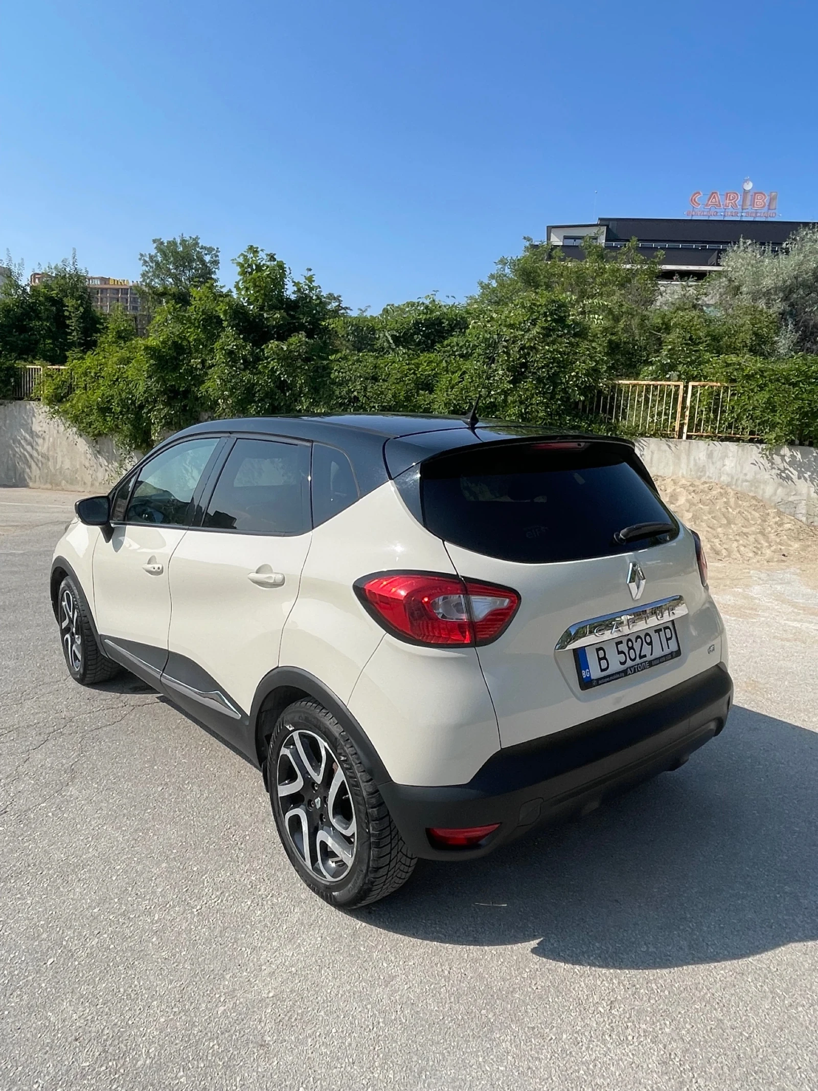 Renault Captur, снимка 4 - Автомобили и джипове - 55335283