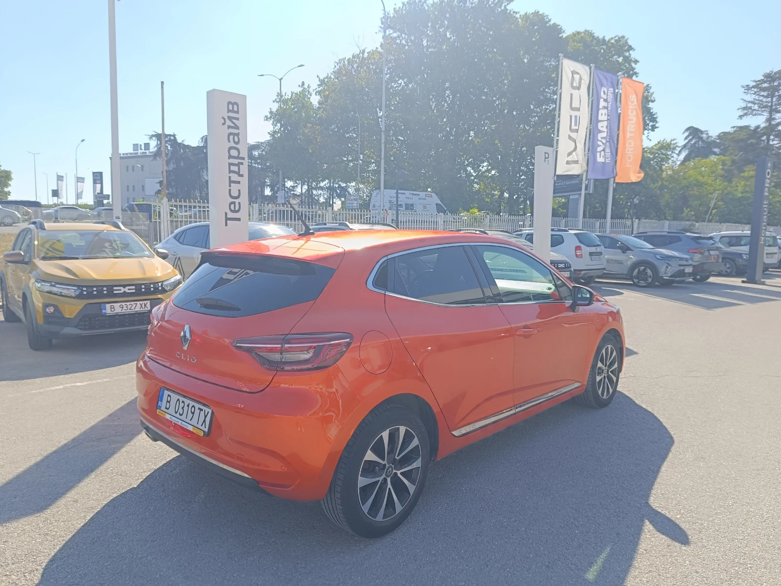Renault Clio 5 INTENS АВТОМАТИК, снимка 4 - Автомобили и джипове - 55504129