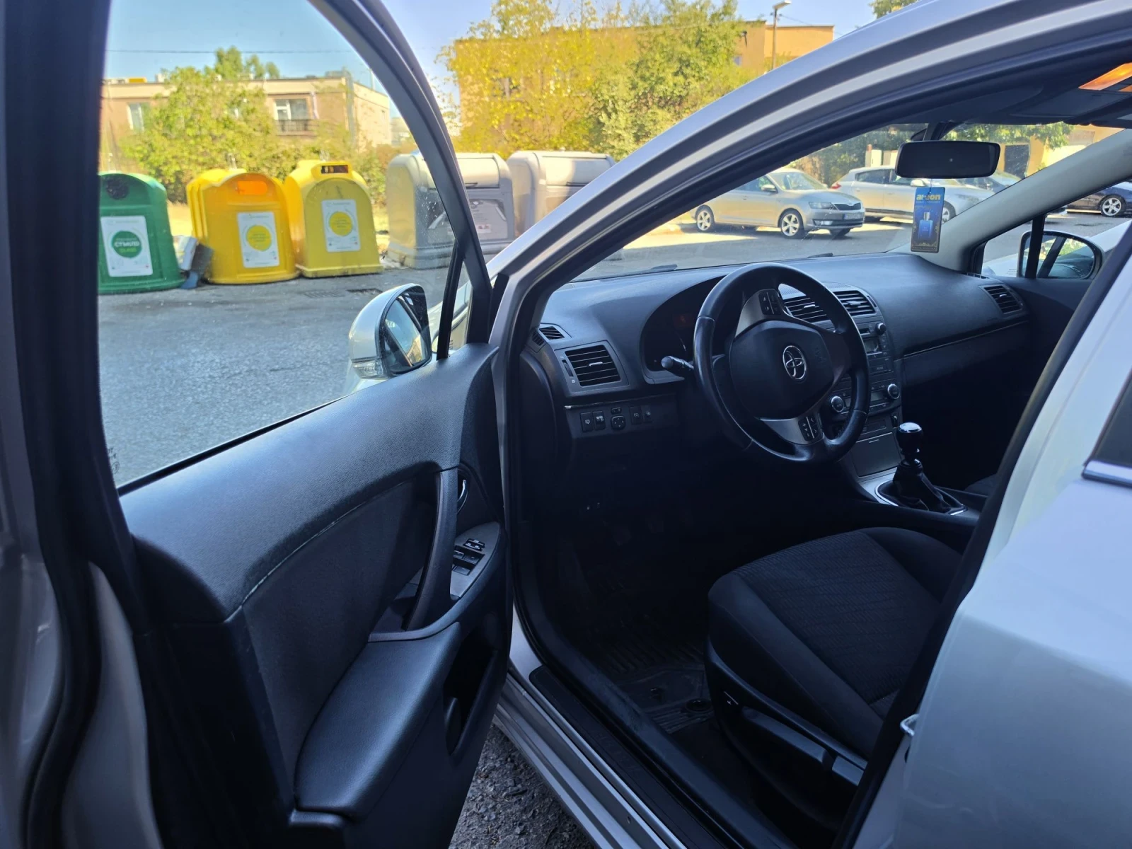 Toyota Avensis, снимка 11 - Автомобили и джипове - 55959489