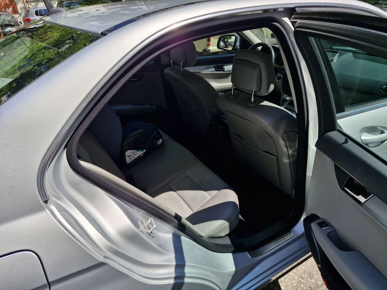 Mercedes-Benz C 200 W204, снимка 7 - Автомобили и джипове - 56223967