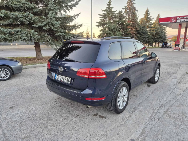 VW Touareg 3.0TDI* TOP* подгрев на вона* камера* LED, снимка 5 - Автомобили и джипове - 47583630