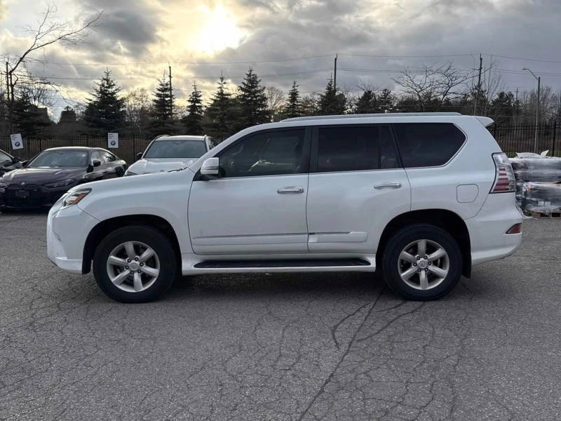 Lexus GX 460 * 4WD 4dr * CARFAX * БЕЗ ПЪРВОНАЧАЛНА ВНОСКА, снимка 2 - Автомобили и джипове - 52828700