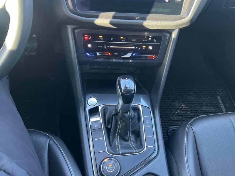 VW Tiguan Comfortline  CARFAX, снимка 9 - Автомобили и джипове - 53285282