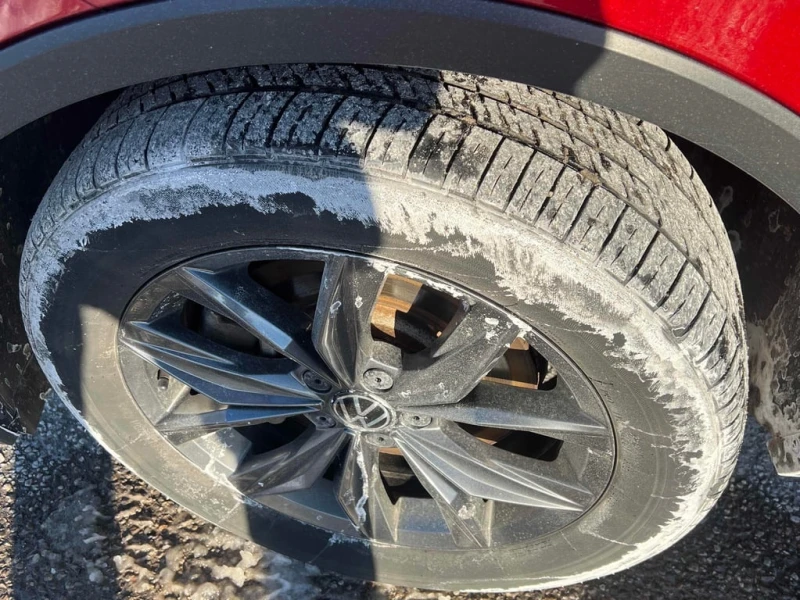VW Tiguan Comfortline  CARFAX, снимка 7 - Автомобили и джипове - 53285282