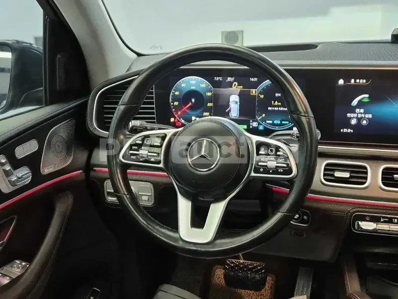 Mercedes-Benz GLE 450 AMG 360* ОБДУХВАНЕ* ДИСТРОНИК* ВКЛЮЧЕН ТЕХНОТЕСТ И ПРЕ, снимка 6 - Автомобили и джипове - 54193988