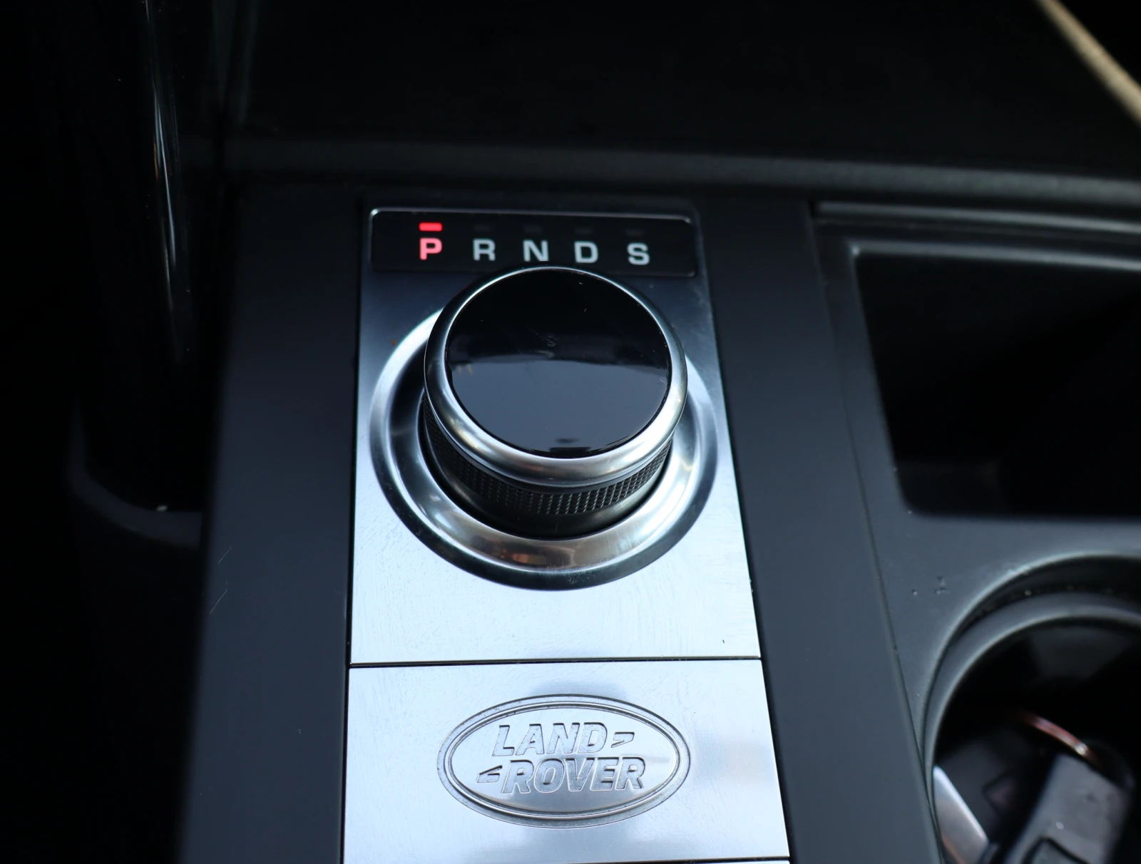 Land Rover Discovery 2.0d/240k.c./8AT/6+ 1 | Mobile.bg   17