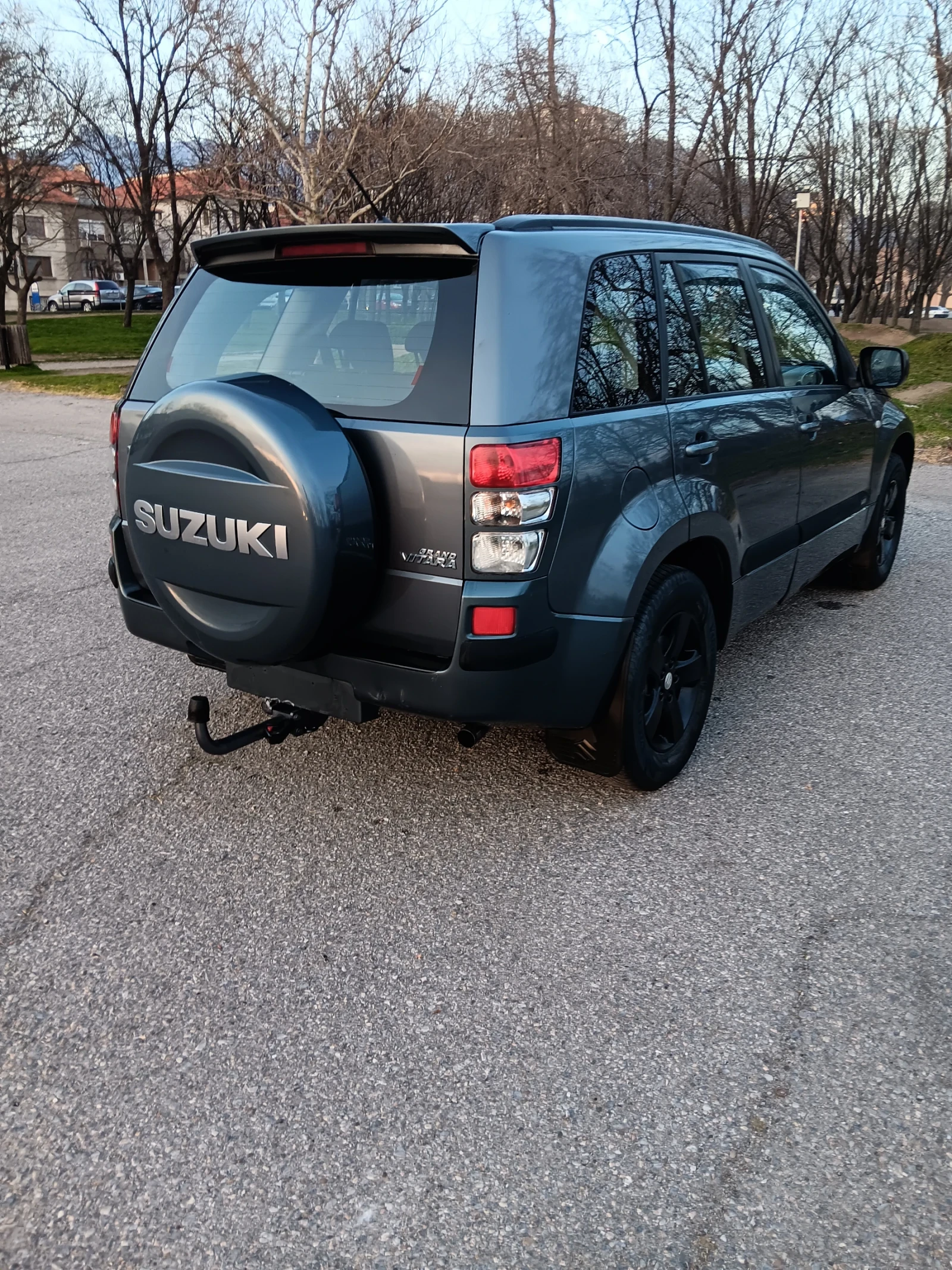 Suzuki Grand vitara 2.0 БЕНЗИН 140к.с.-4x4-БЪРЗИ-БАВНИ-БЛОКАЖ-ТЕГЛИЧ !, снимка 5 - Автомобили и джипове - 53697977