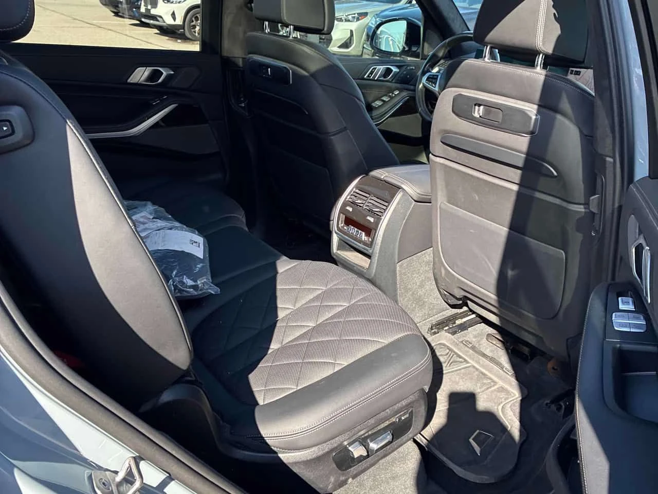 BMW X7 xDrive40i/HARMAN KARDON/HUD/360/ДИСТРОНИК/OT BMW, снимка 10 - Автомобили и джипове - 54008108