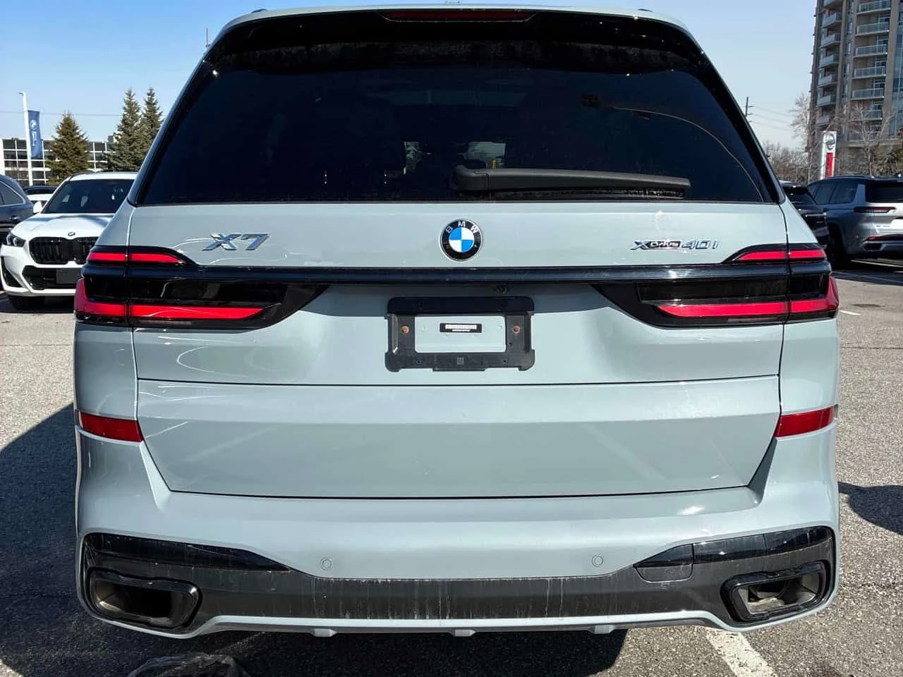 BMW X7 xDrive40i/HARMAN KARDON/HUD/360/ДИСТРОНИК/OT BMW, снимка 5 - Автомобили и джипове - 54008108