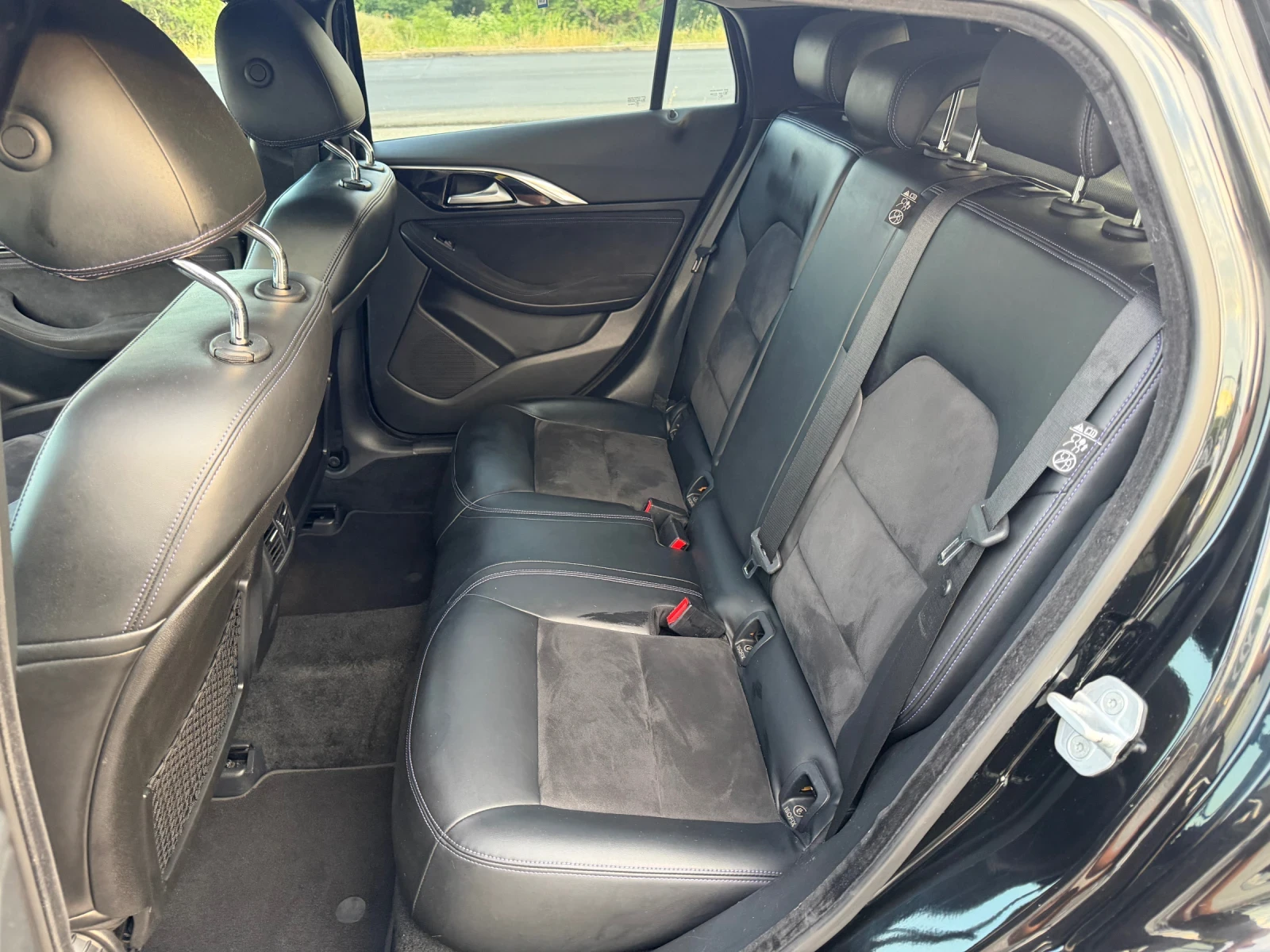 Infiniti Q30 PREMIUM / 2.2 - 170 / AWD / 360 КАМЕРА / ЕВРО6, снимка 12 - Автомобили и джипове - 54804509