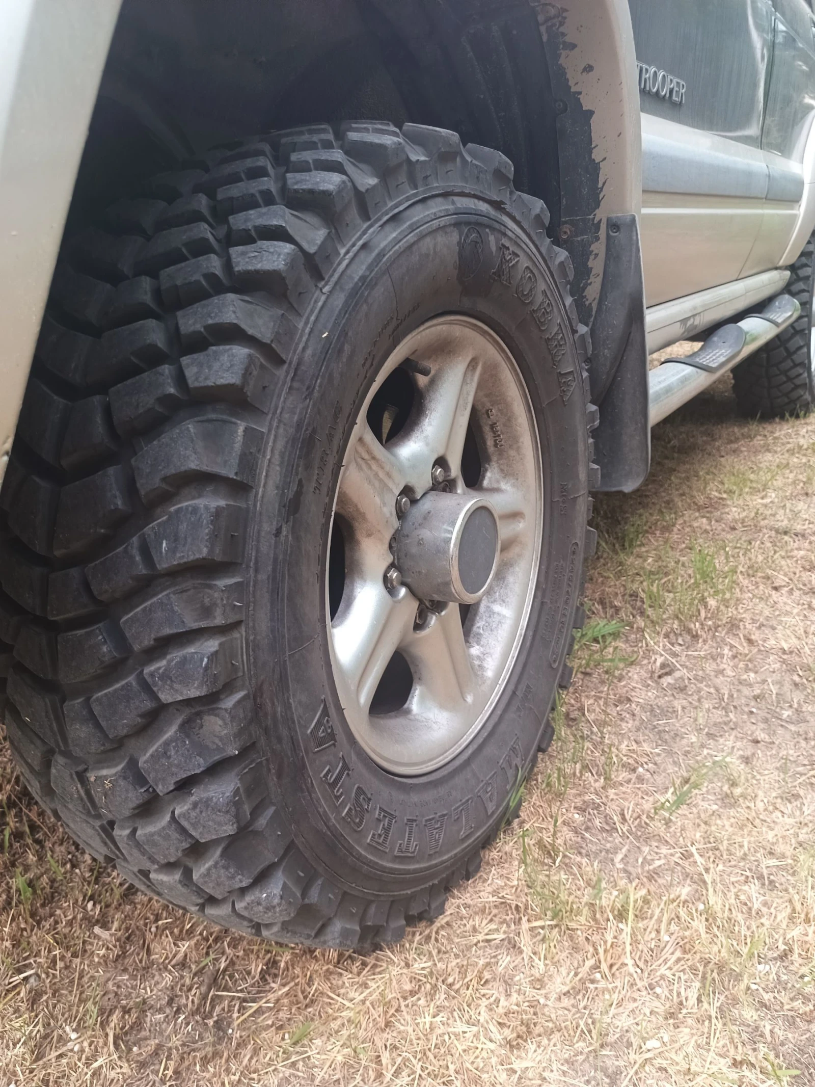 Isuzu Trooper, снимка 9 - Автомобили и джипове - 54868294