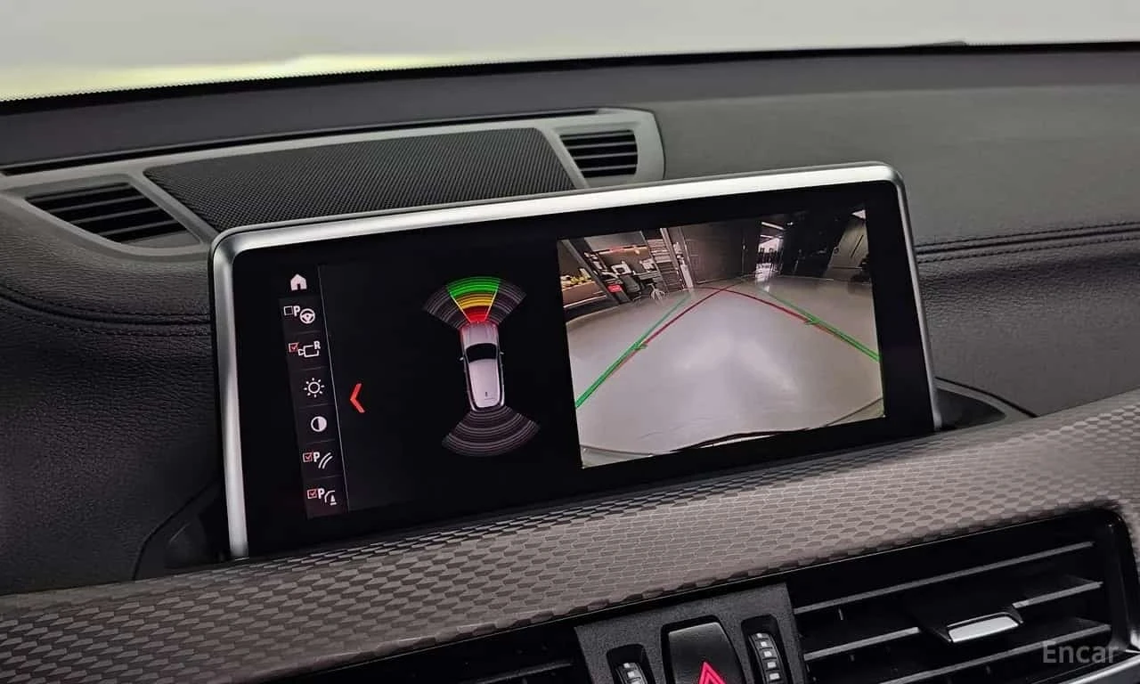 BMW X2 xDrive20i M-PACK| HUD| PANO| ПОДГРЕВИ| 2 КЛЮЧА, снимка 16 - Автомобили и джипове - 56169010