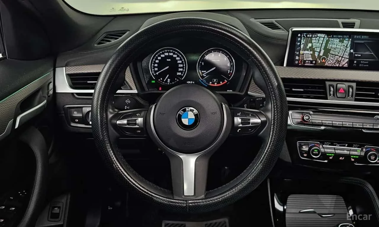 BMW X2 xDrive20i M-PACK| HUD| PANO| ПОДГРЕВИ| 2 КЛЮЧА, снимка 13 - Автомобили и джипове - 56169010