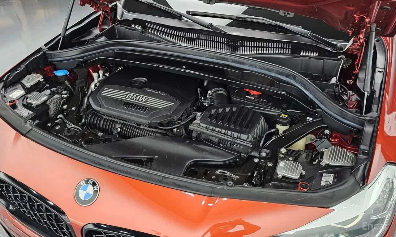 BMW X2 xDrive20i M-PACK| HUD| PANO| ПОДГРЕВИ| 2 КЛЮЧА, снимка 6 - Автомобили и джипове - 56169010