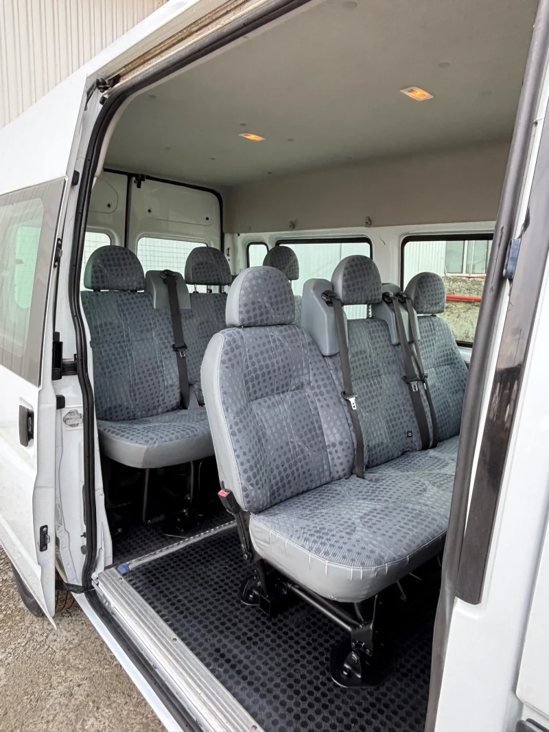 Ford Transit 2.2 Klima, снимка 10 - Бусове и автобуси - 48345595