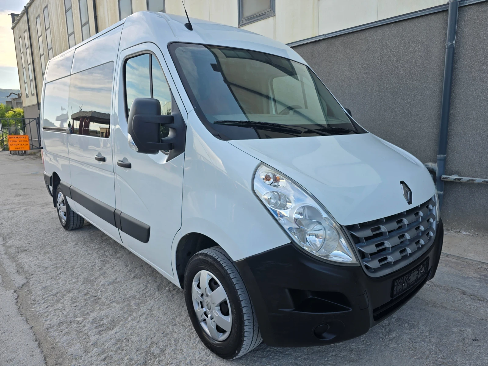 Renault Master T35 2.3 DCI L2H2 DC