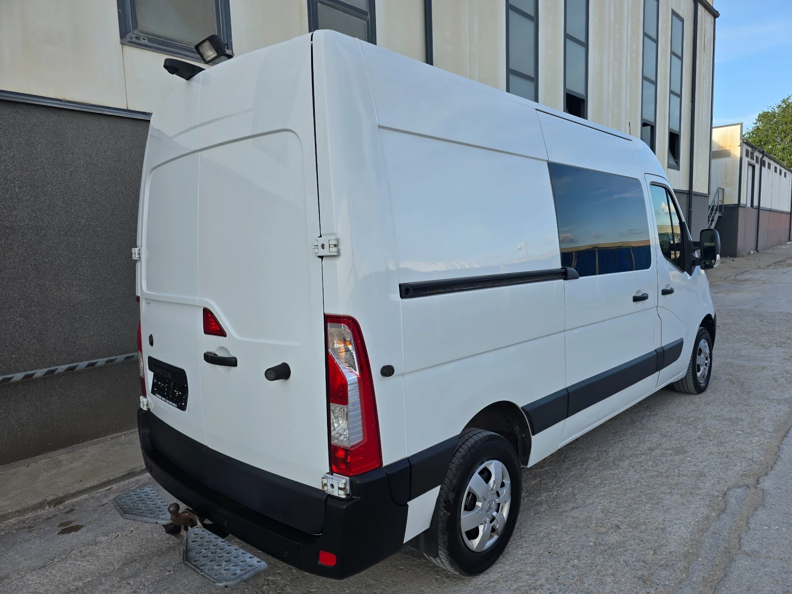 Renault Master T35 2.3 DCI L2H2 DC, снимка 3 - Бусове и автобуси - 52025592