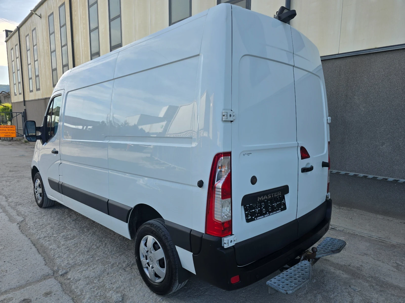 Renault Master T35 2.3 DCI L2H2 DC, снимка 2 - Бусове и автобуси - 52025592