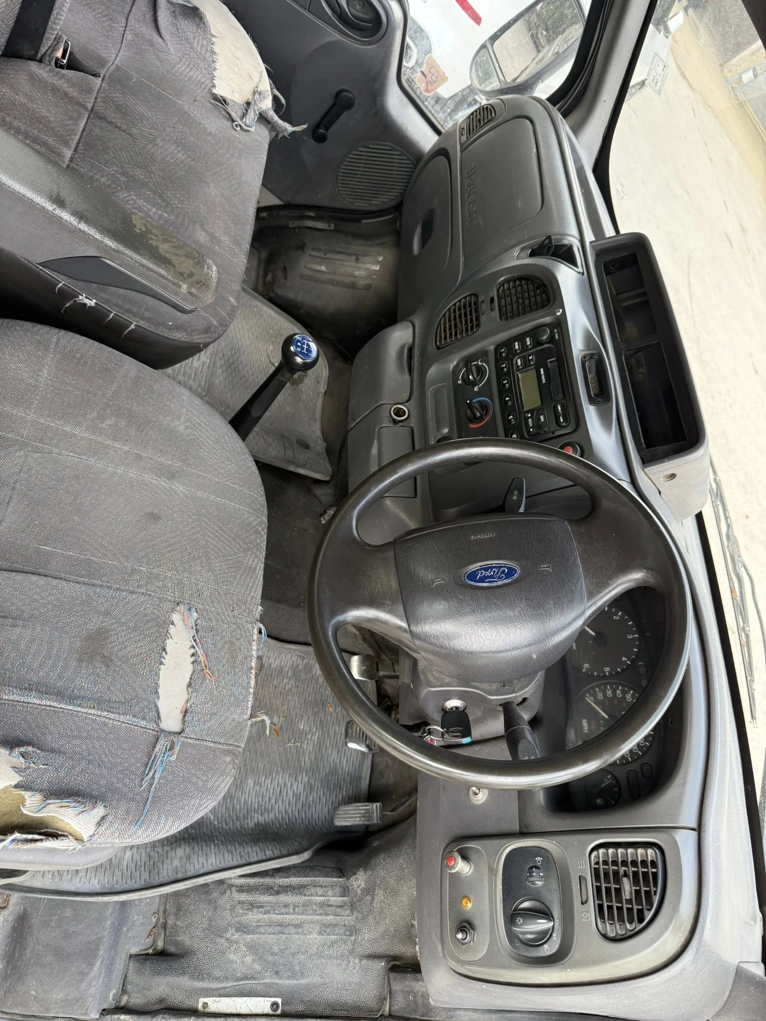 Ford Transit 2.4 самосвал 90кс - изображение 8