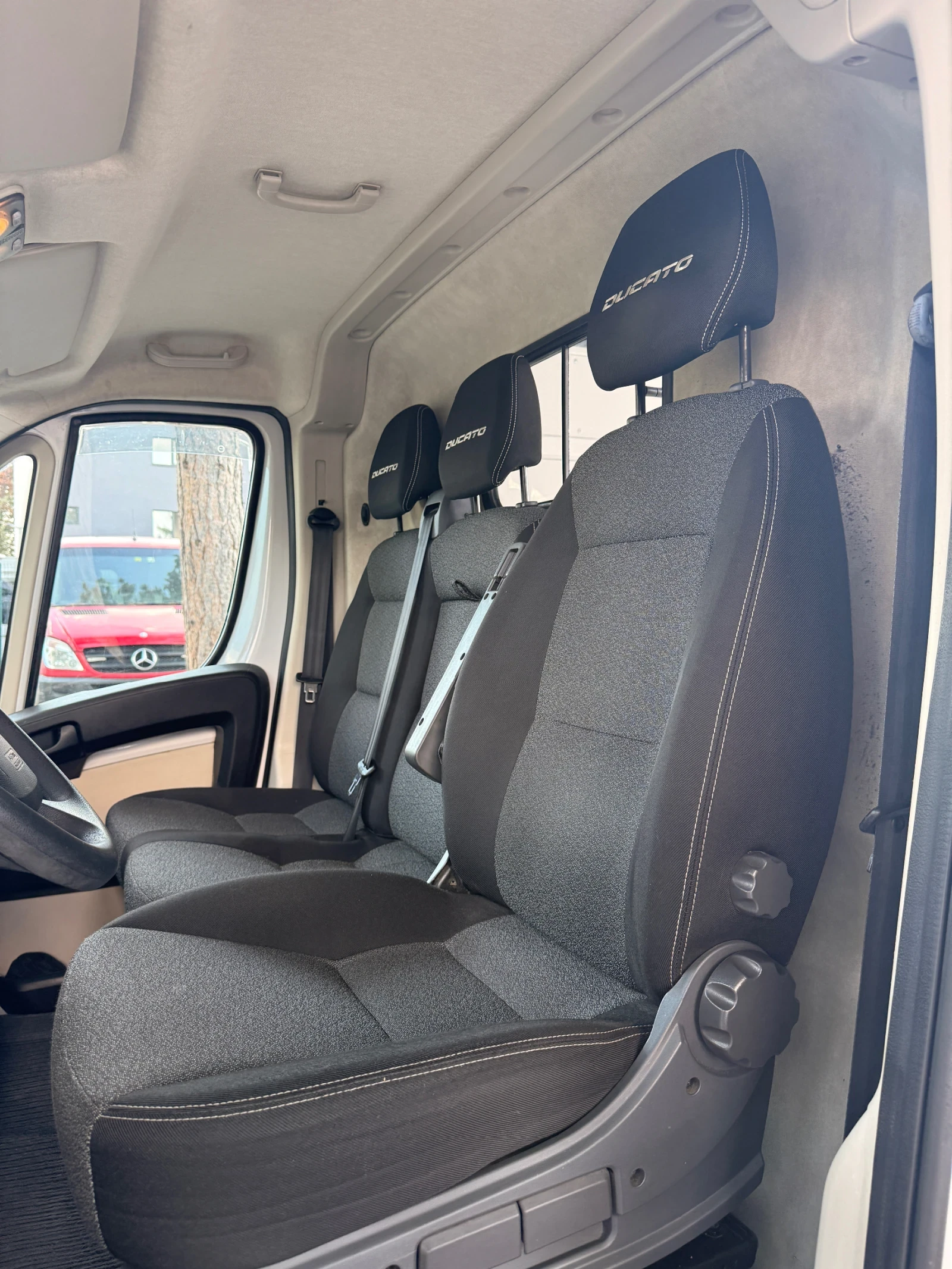 Fiat Ducato 2.3 180 Климатик, снимка 13 - Бусове и автобуси - 55572095